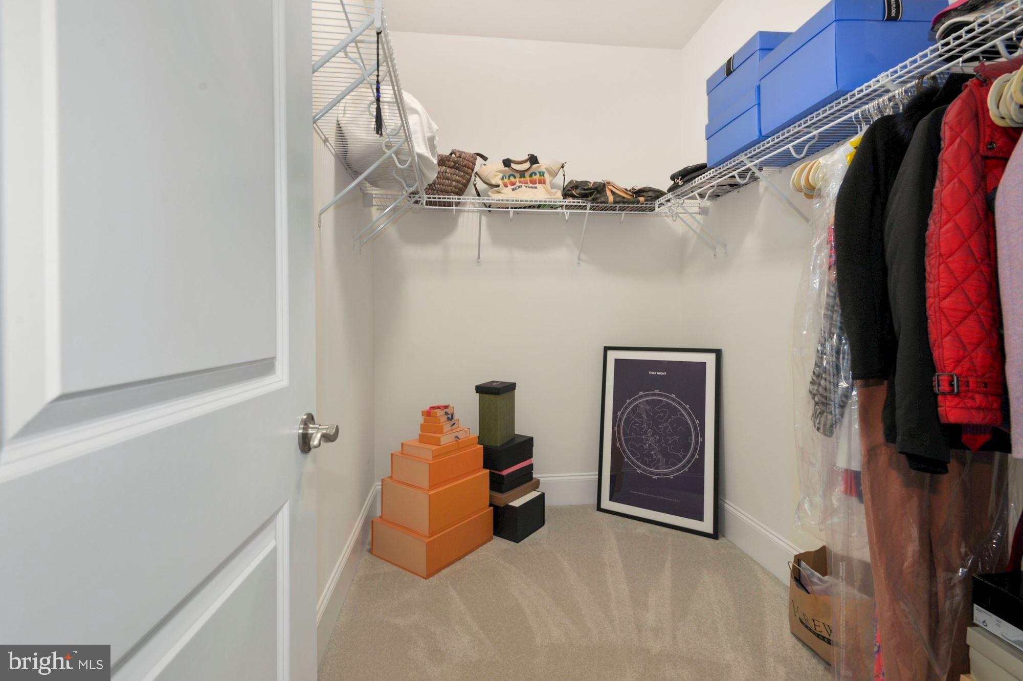 PARK POINTE - Residential