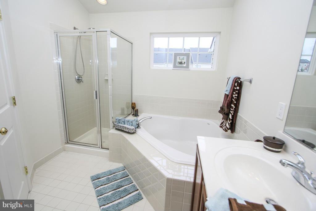 PEMBROOKE - Residential