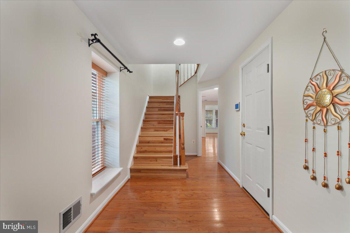 4040 FAIRFAX CENTER HUNT TRAIL