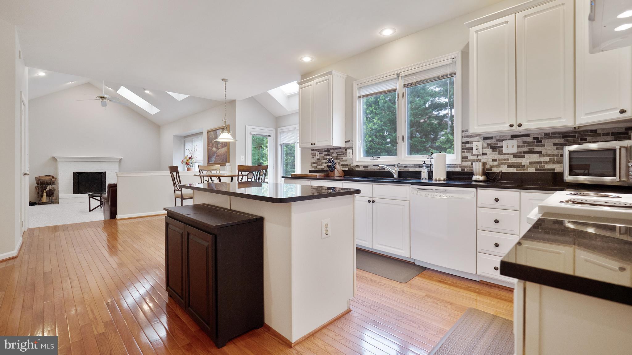 PLEASANT HILL - Residential