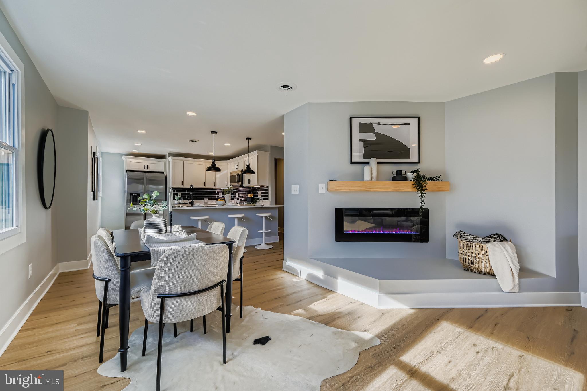 LODGE FOREST MANOR - Residential