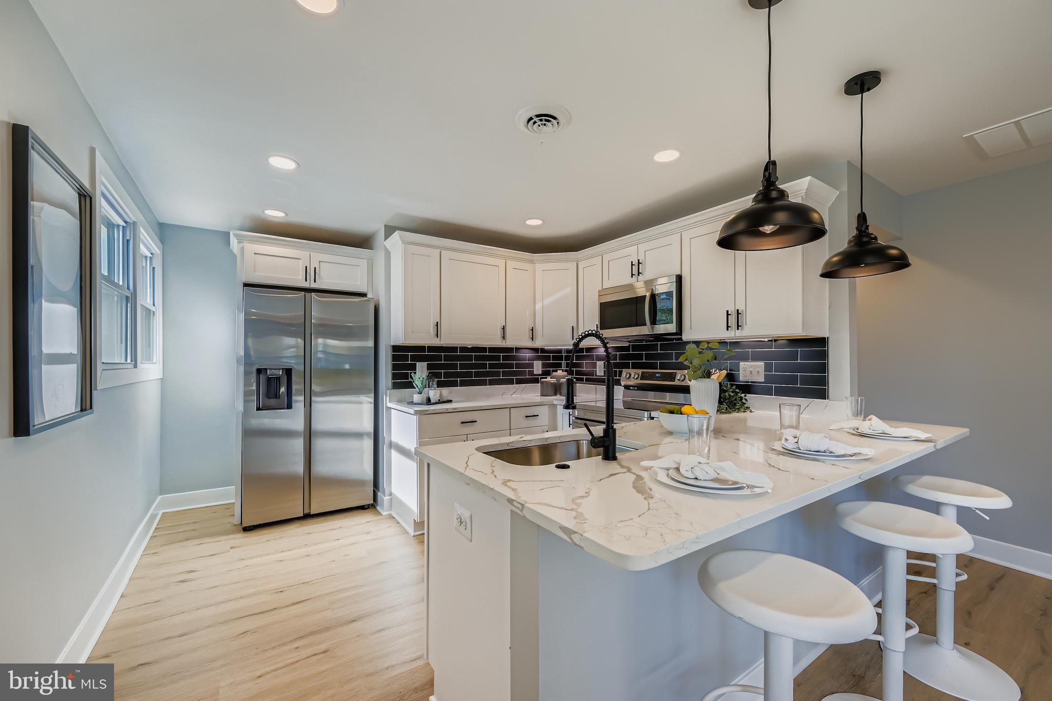 LODGE FOREST MANOR - Residential