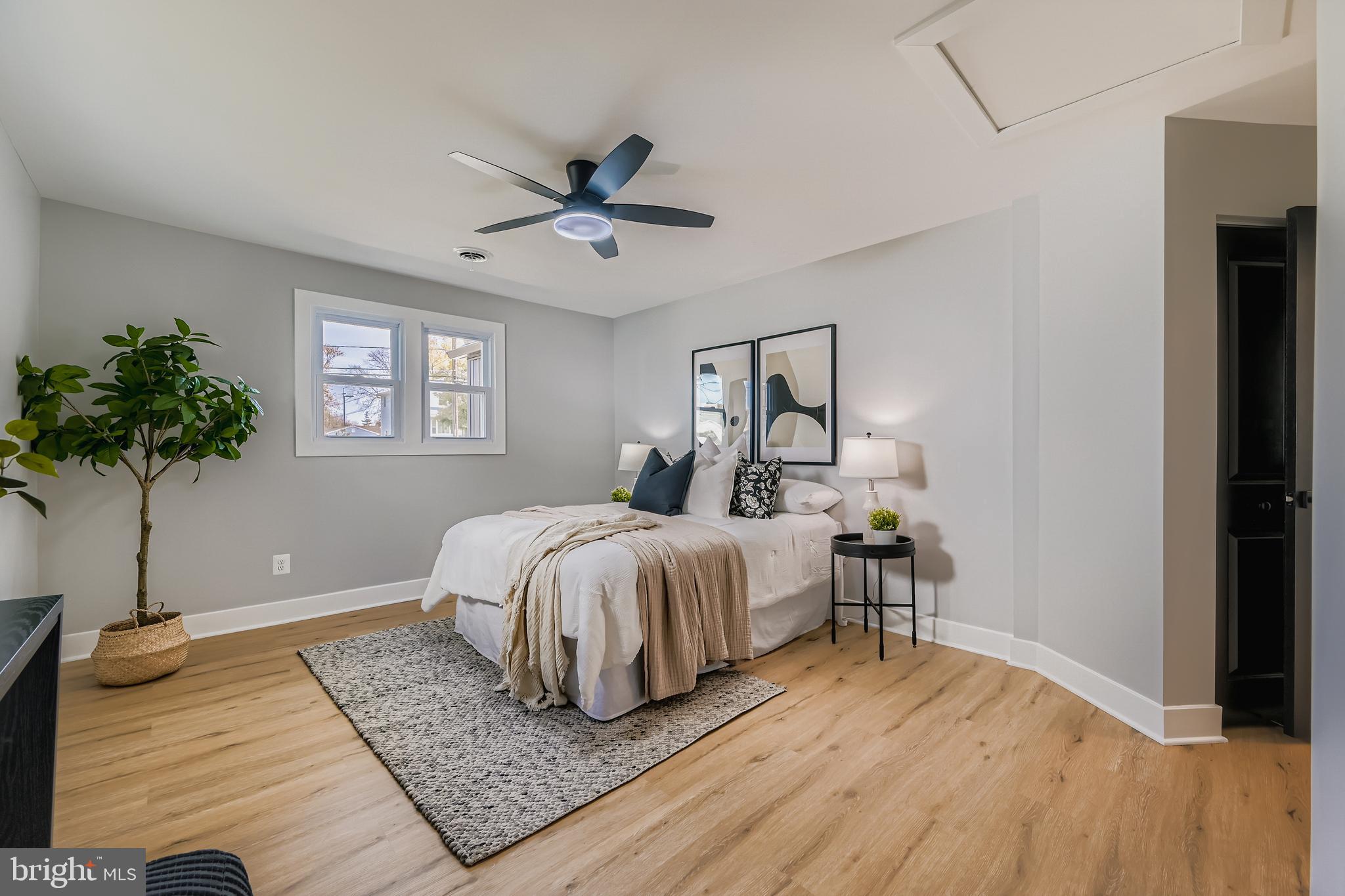 LODGE FOREST MANOR - Residential