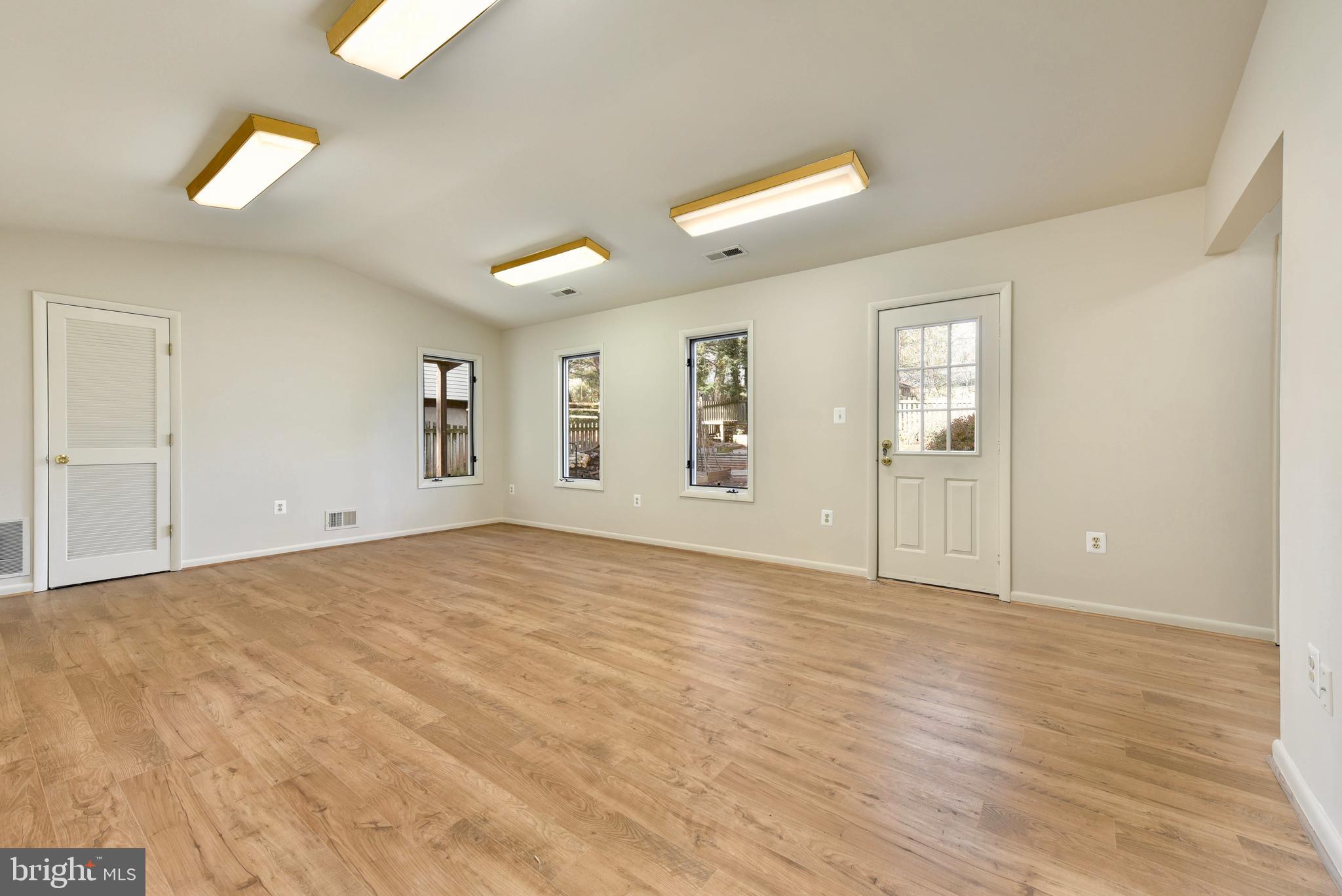 SUGARLAND RUN - Residential