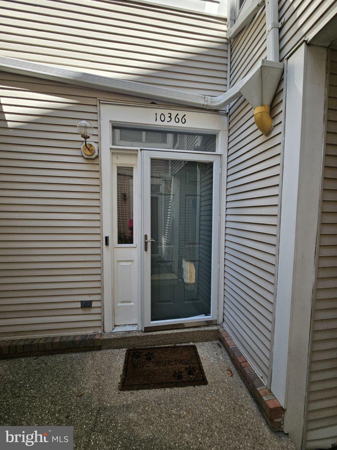 10366 ROYAL WOODS COURT