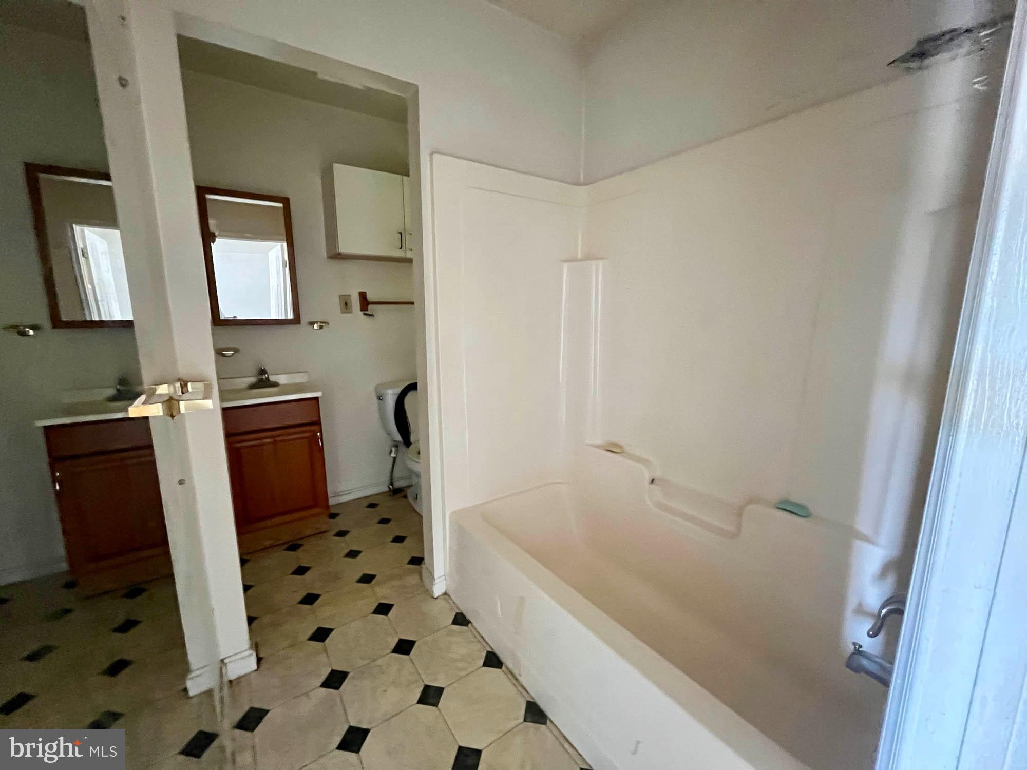 SOUTHWEST BALTIMORE - Commercial Sale