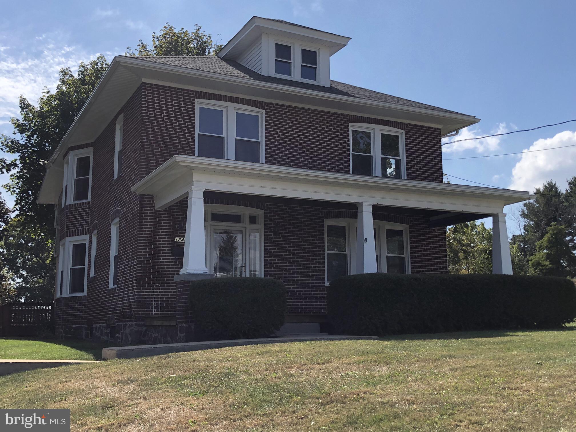 AKRON BOROUGH - Residential