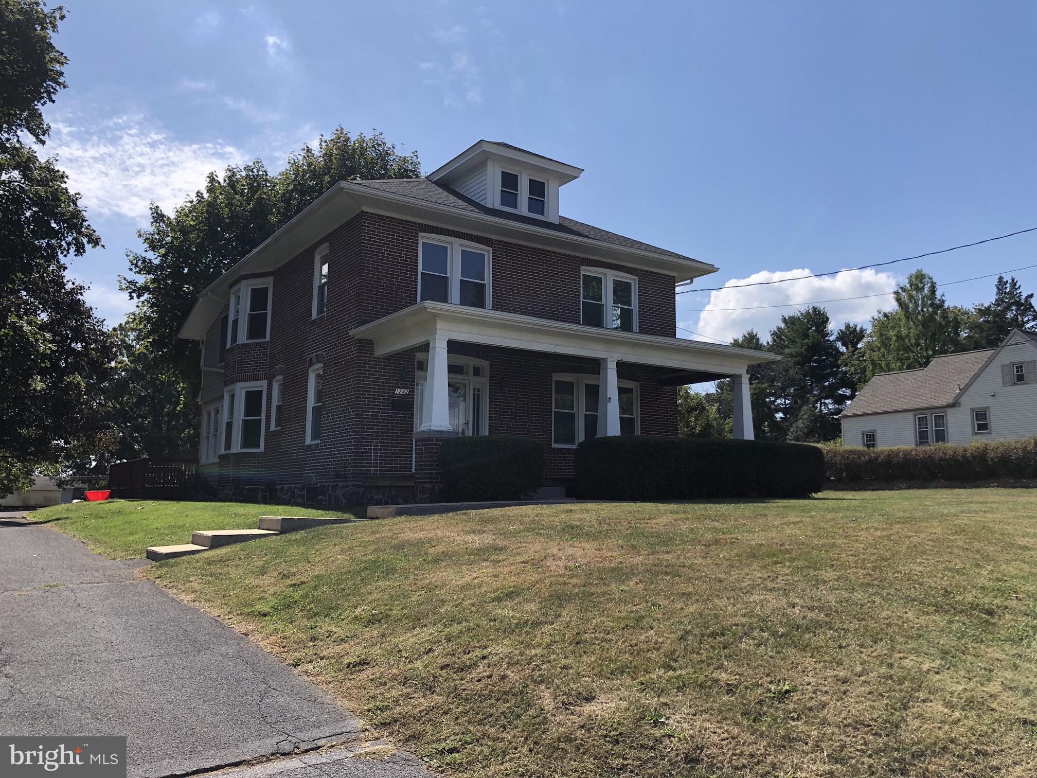 AKRON BOROUGH - Residential