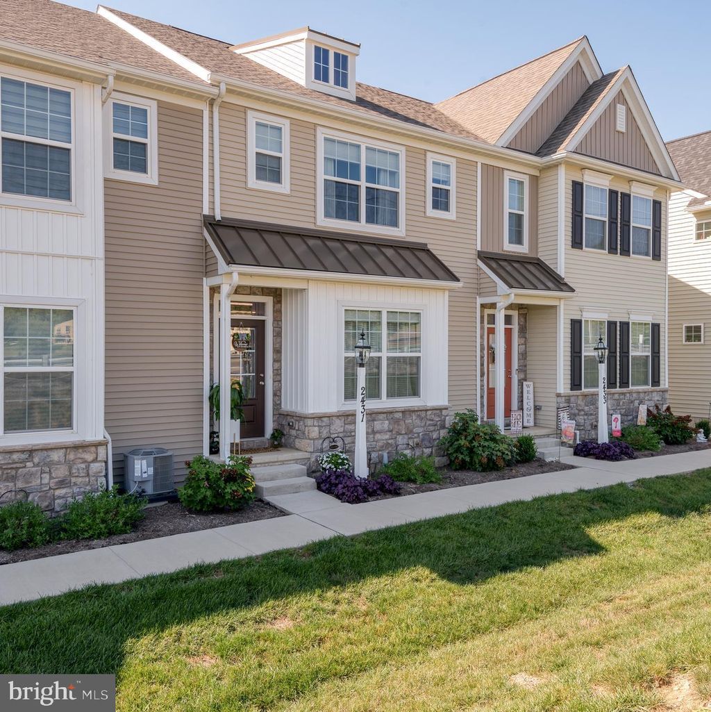 Photo of 2431 Artesian Way, Lancaster, PA 17601 (MLS # PALA2056010)