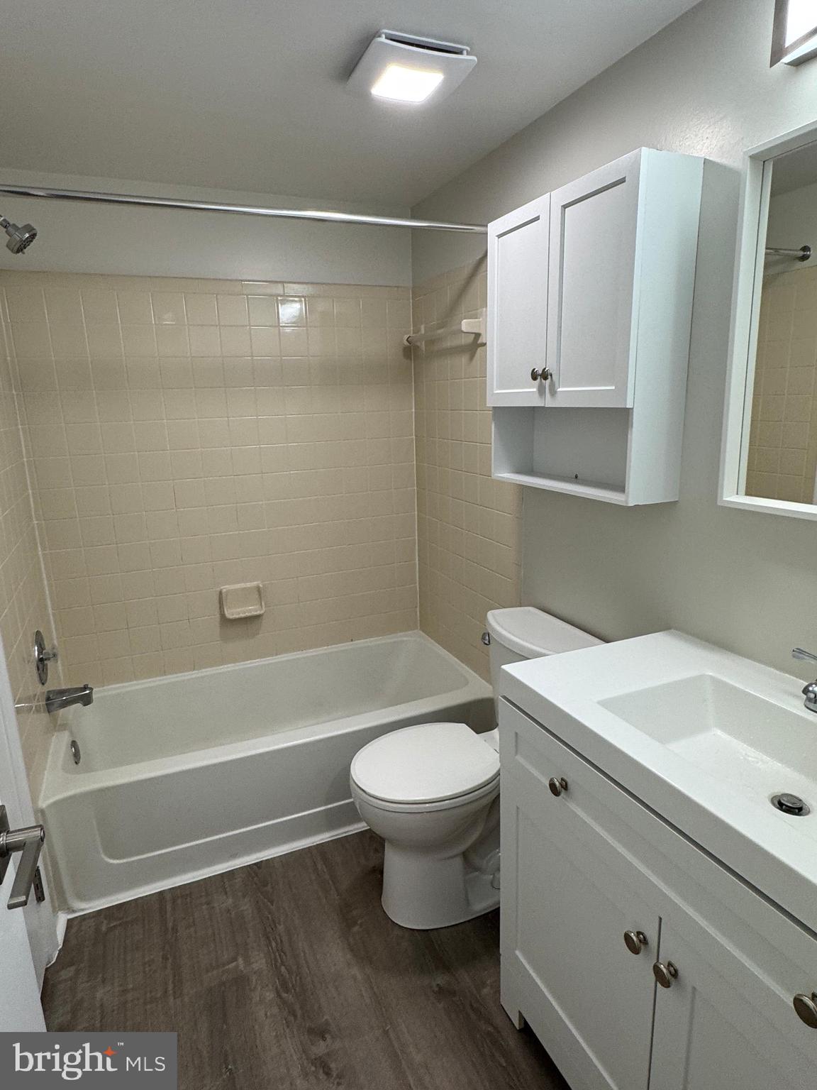 HEATHERLEA - Residential Lease