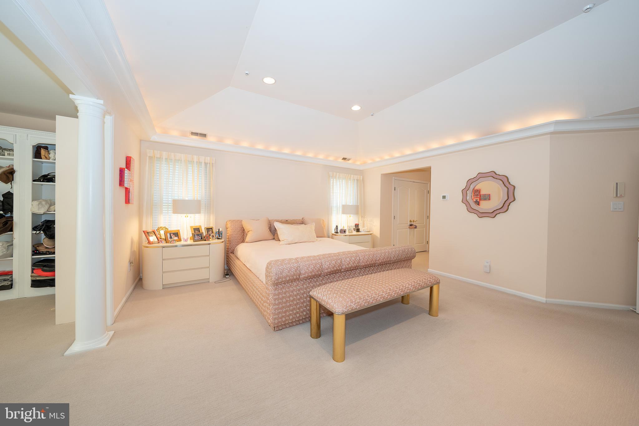 MERION HILL - Residential