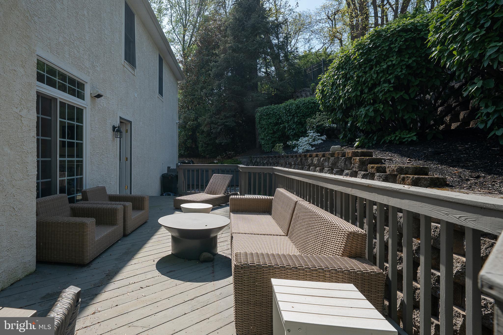 MERION HILL - Residential