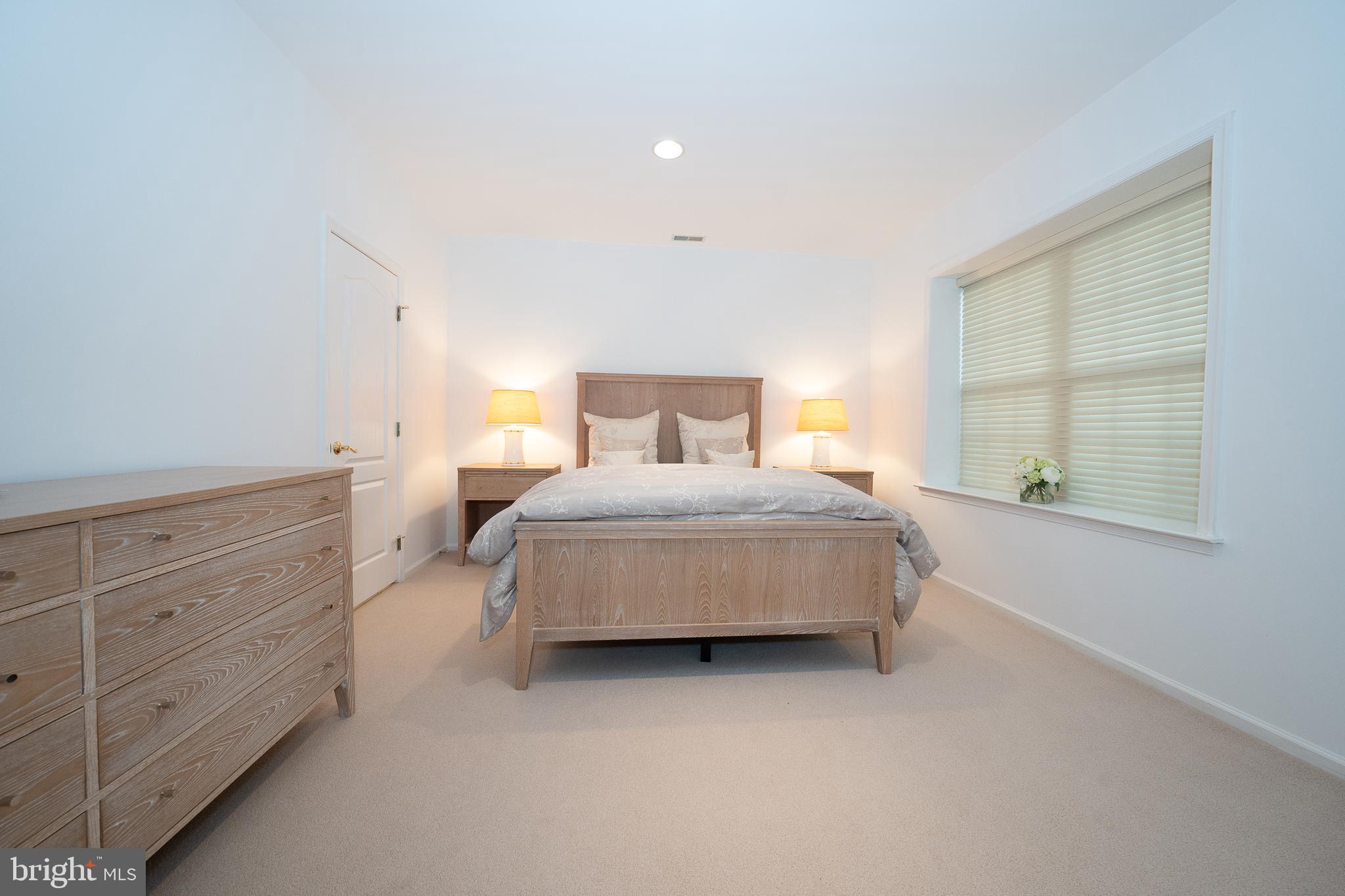 MERION HILL - Residential