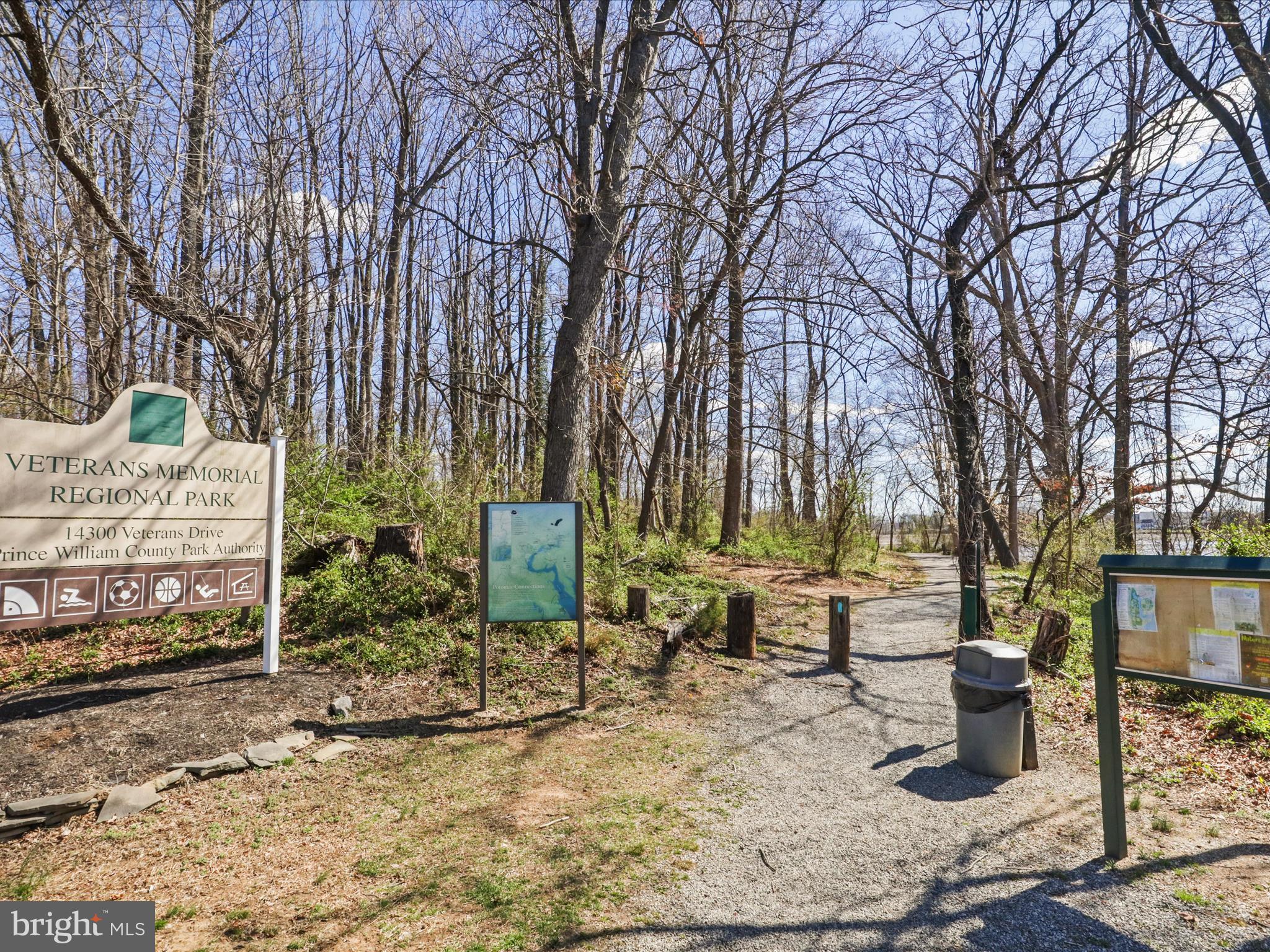 FEATHERSTONE SHORES - Residential