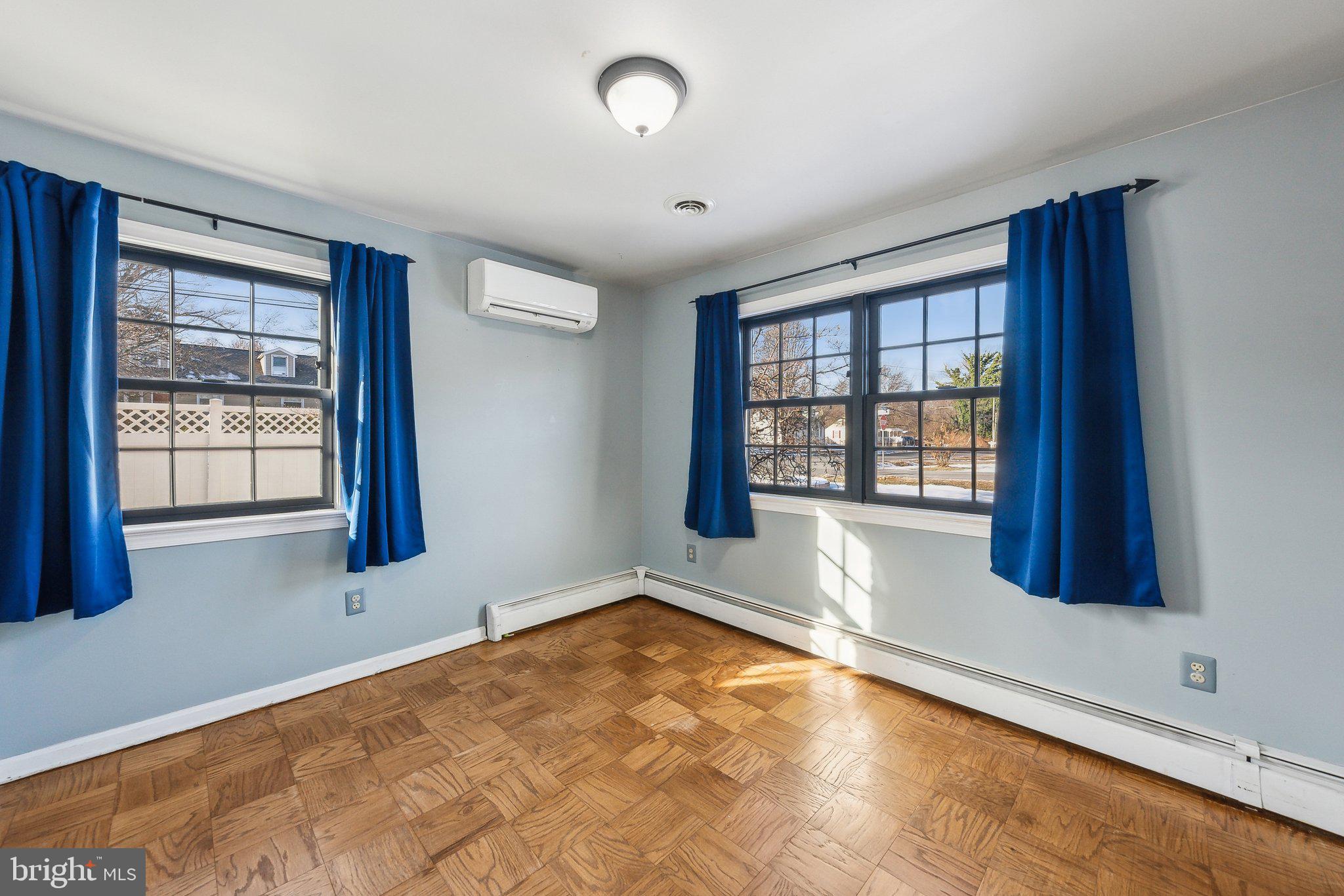 FEATHERSTONE SHORES - Residential