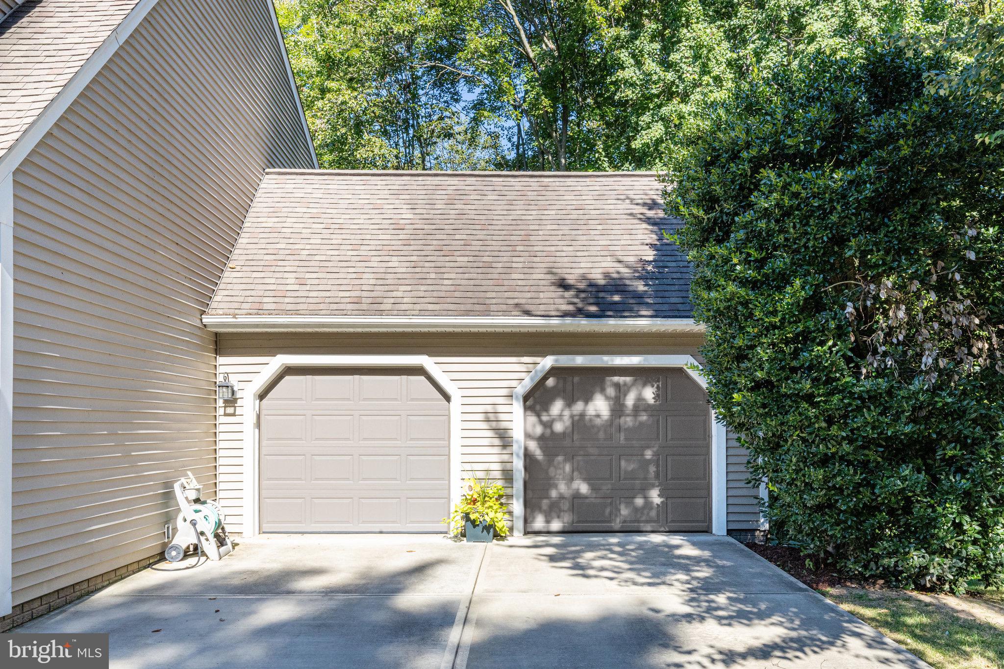 9226 NORTHEDGE DRIVE