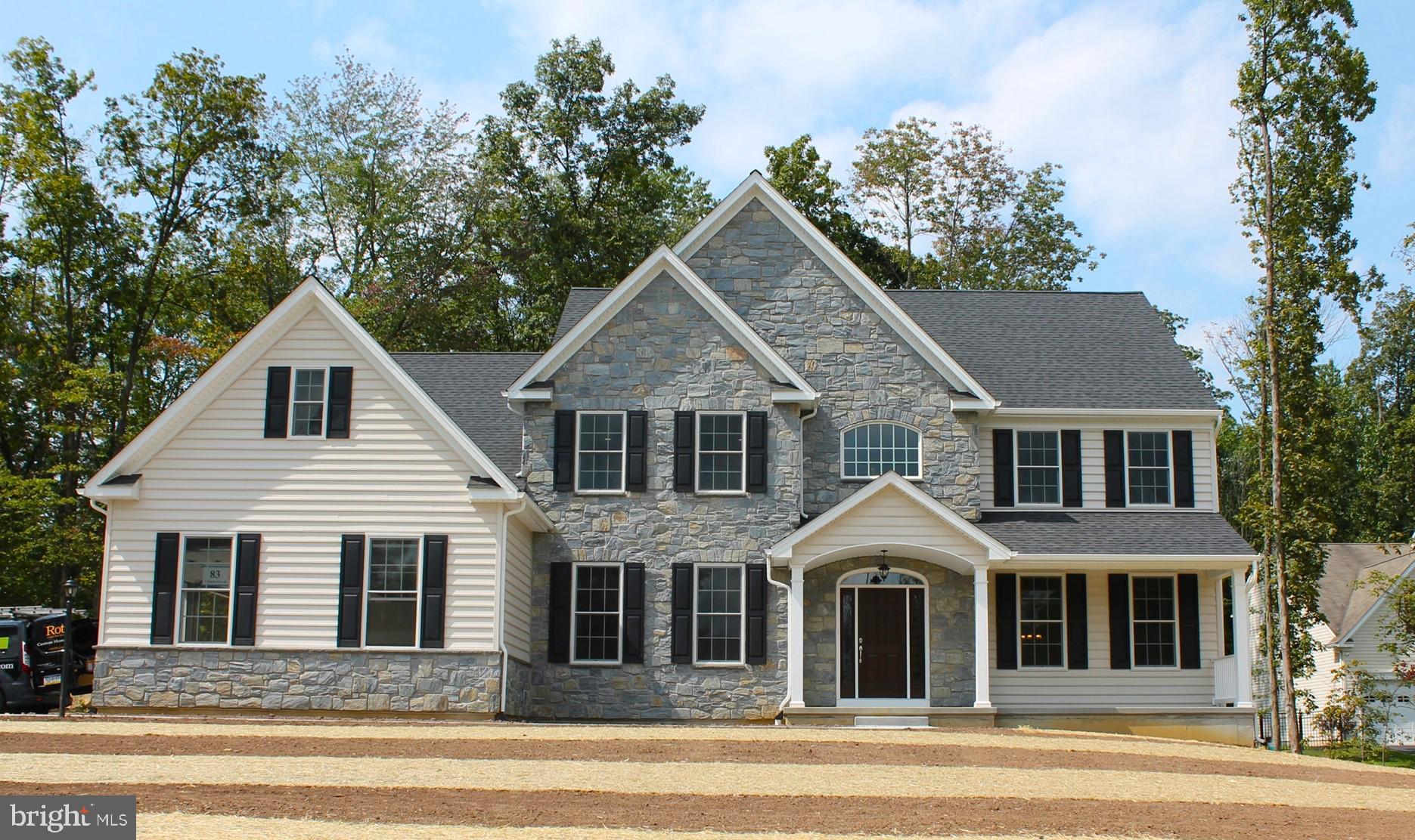 1207 E BUTLER PIKE