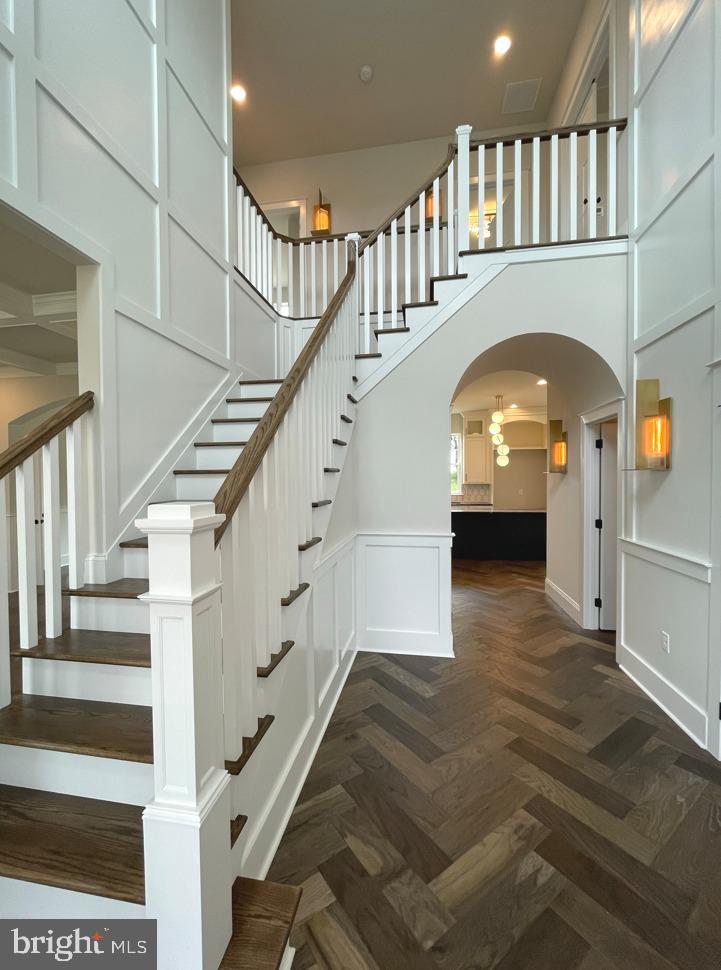 1207 E BUTLER PIKE