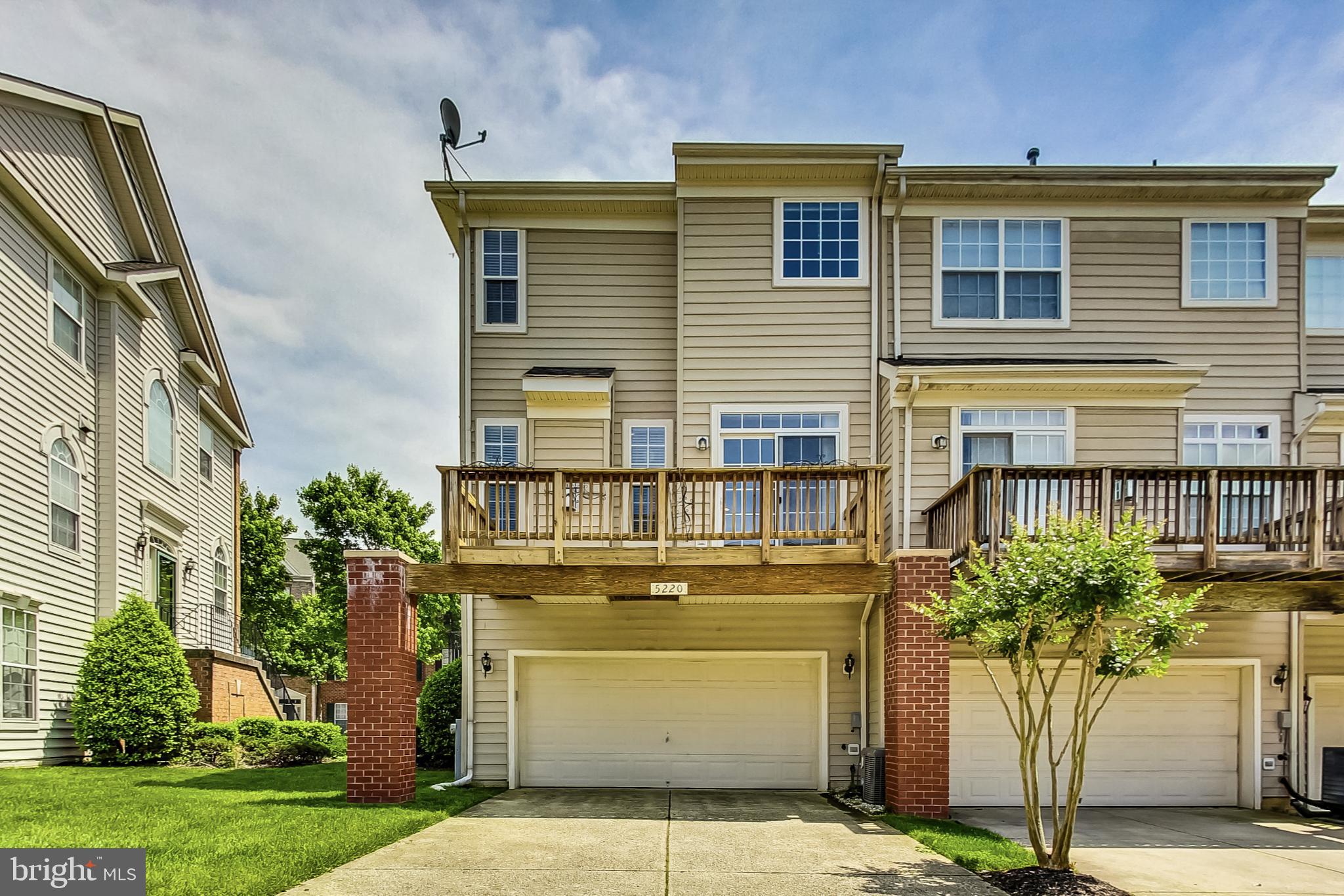 RETREAT AT FAIRWOOD TOWN - Residential