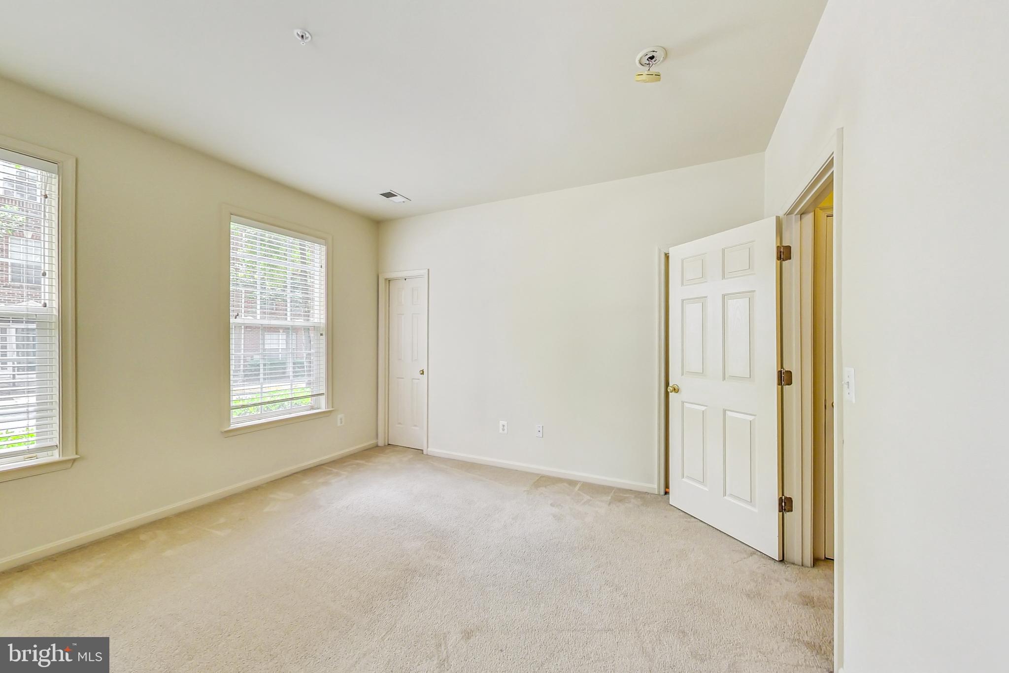 RETREAT AT FAIRWOOD TOWN - Residential