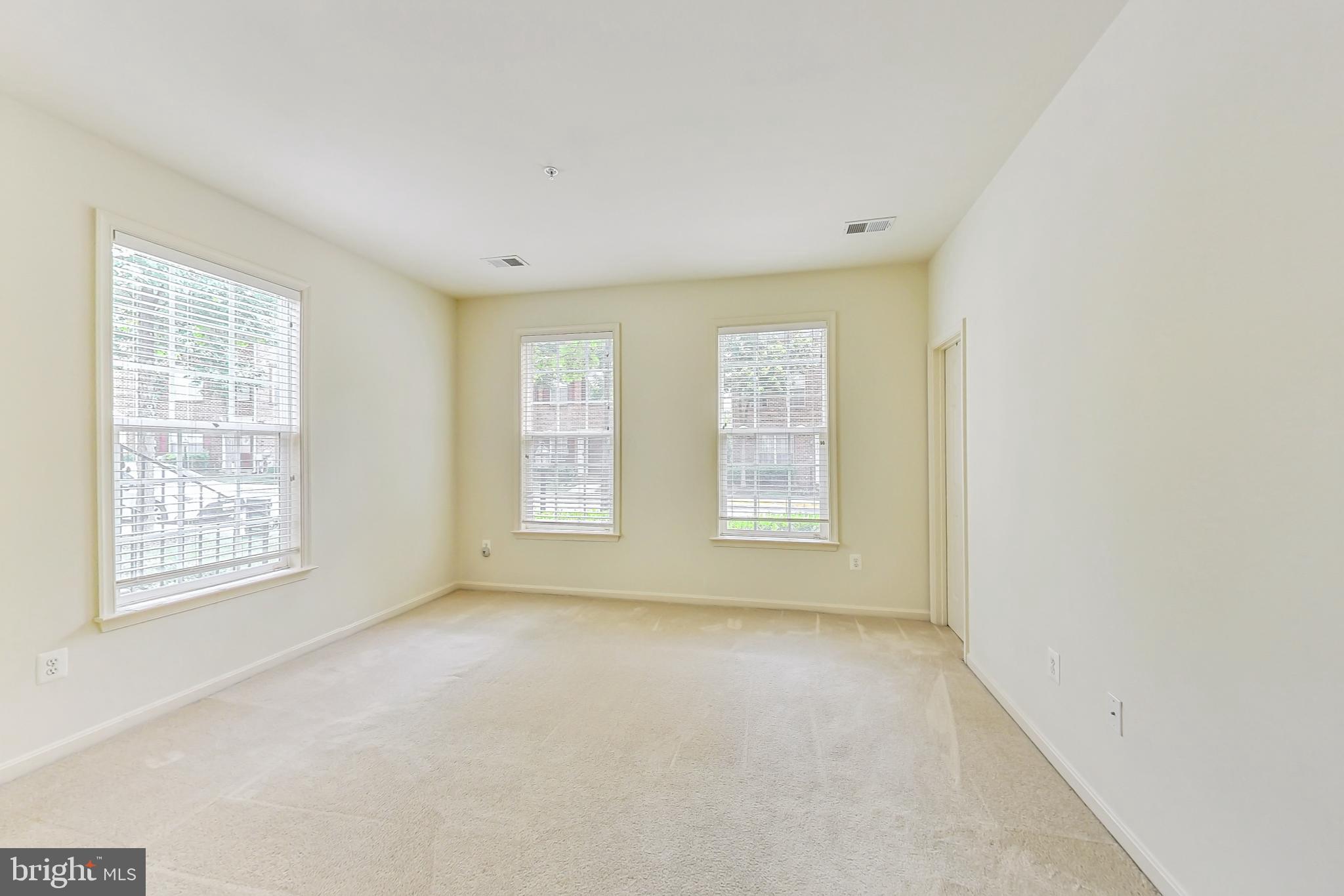 RETREAT AT FAIRWOOD TOWN - Residential