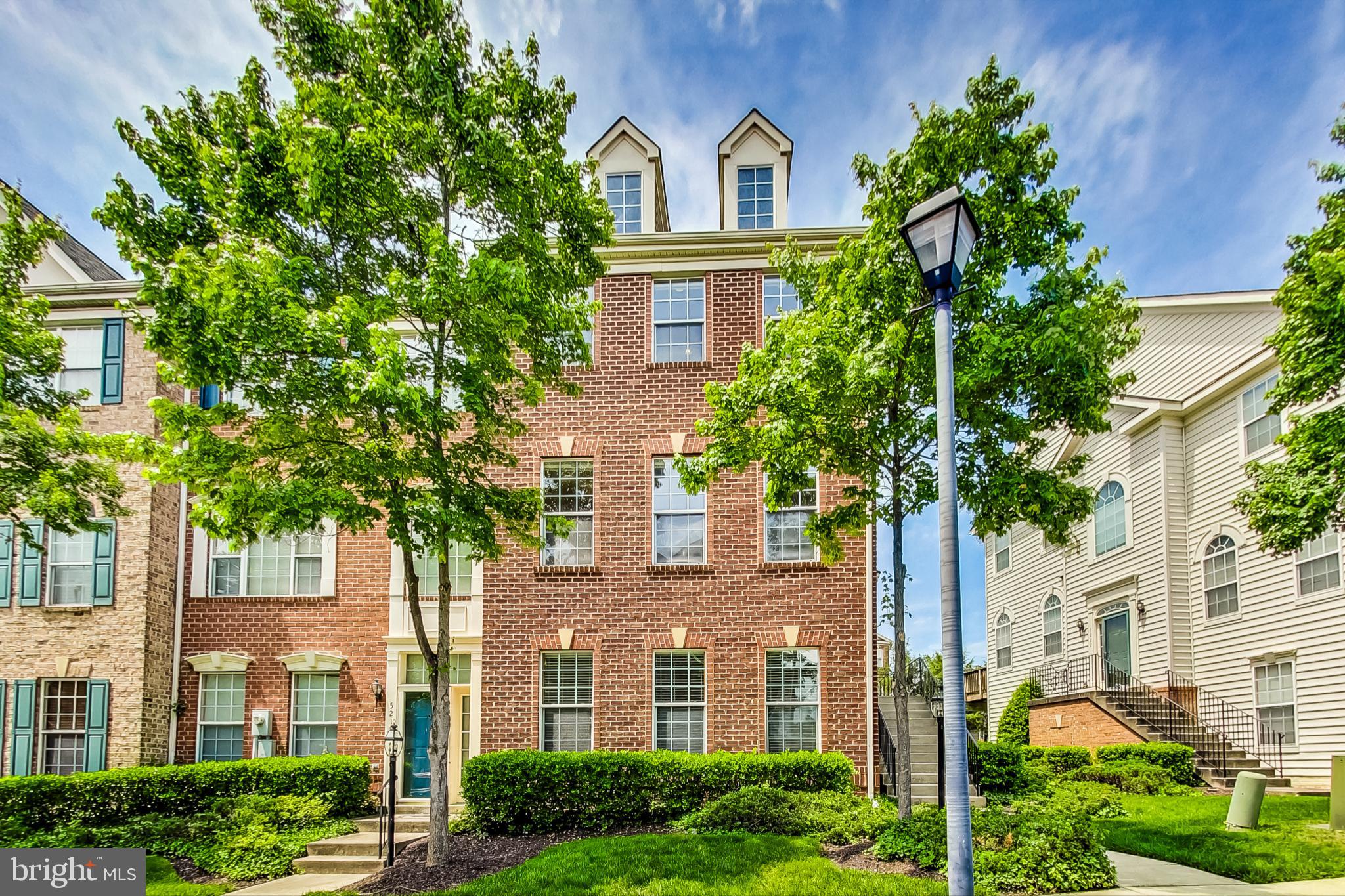 RETREAT AT FAIRWOOD TOWN - Residential