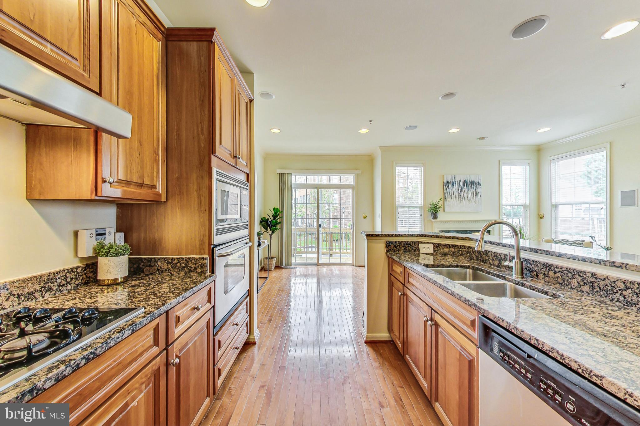 RETREAT AT FAIRWOOD TOWN - Residential