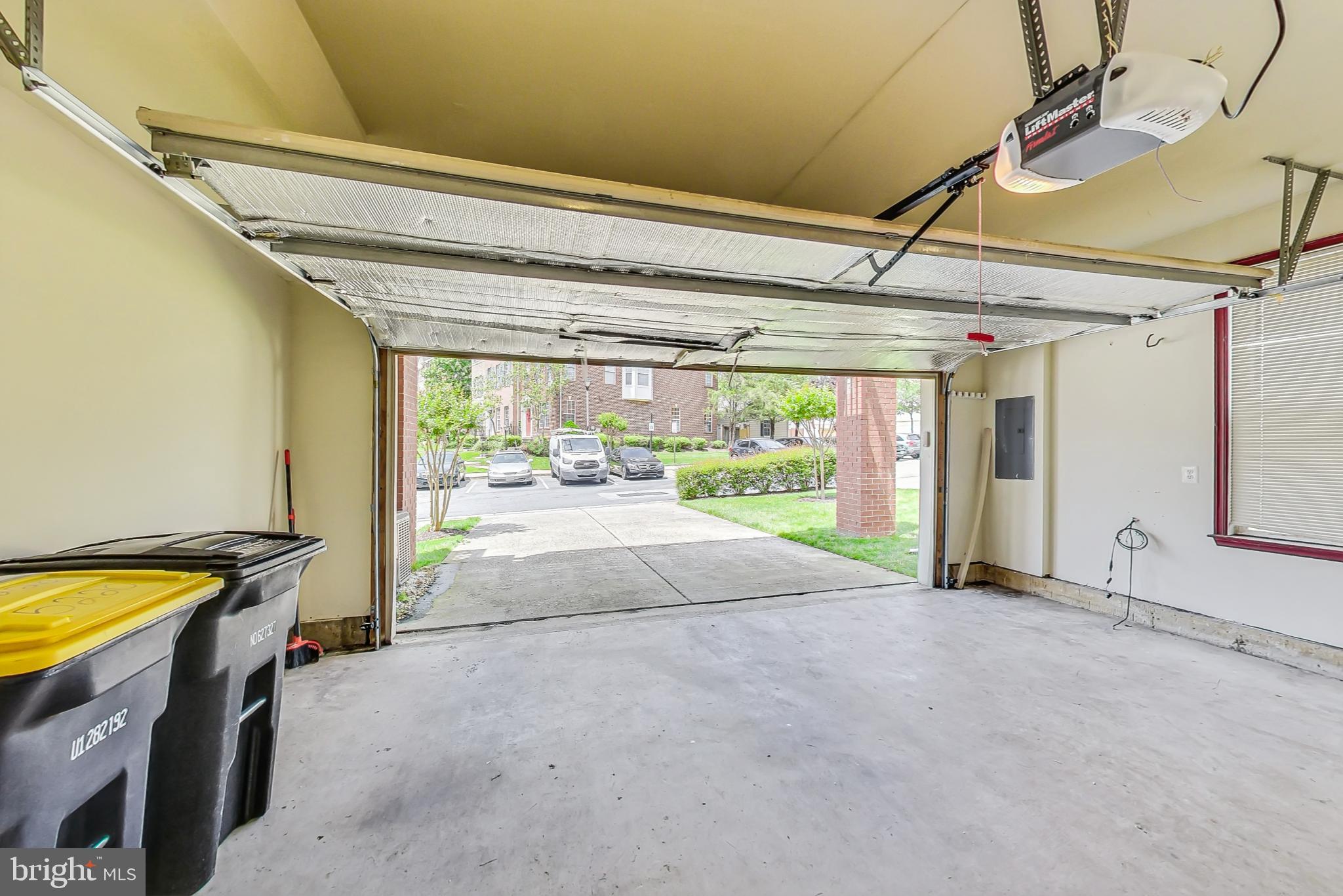 RETREAT AT FAIRWOOD TOWN - Residential