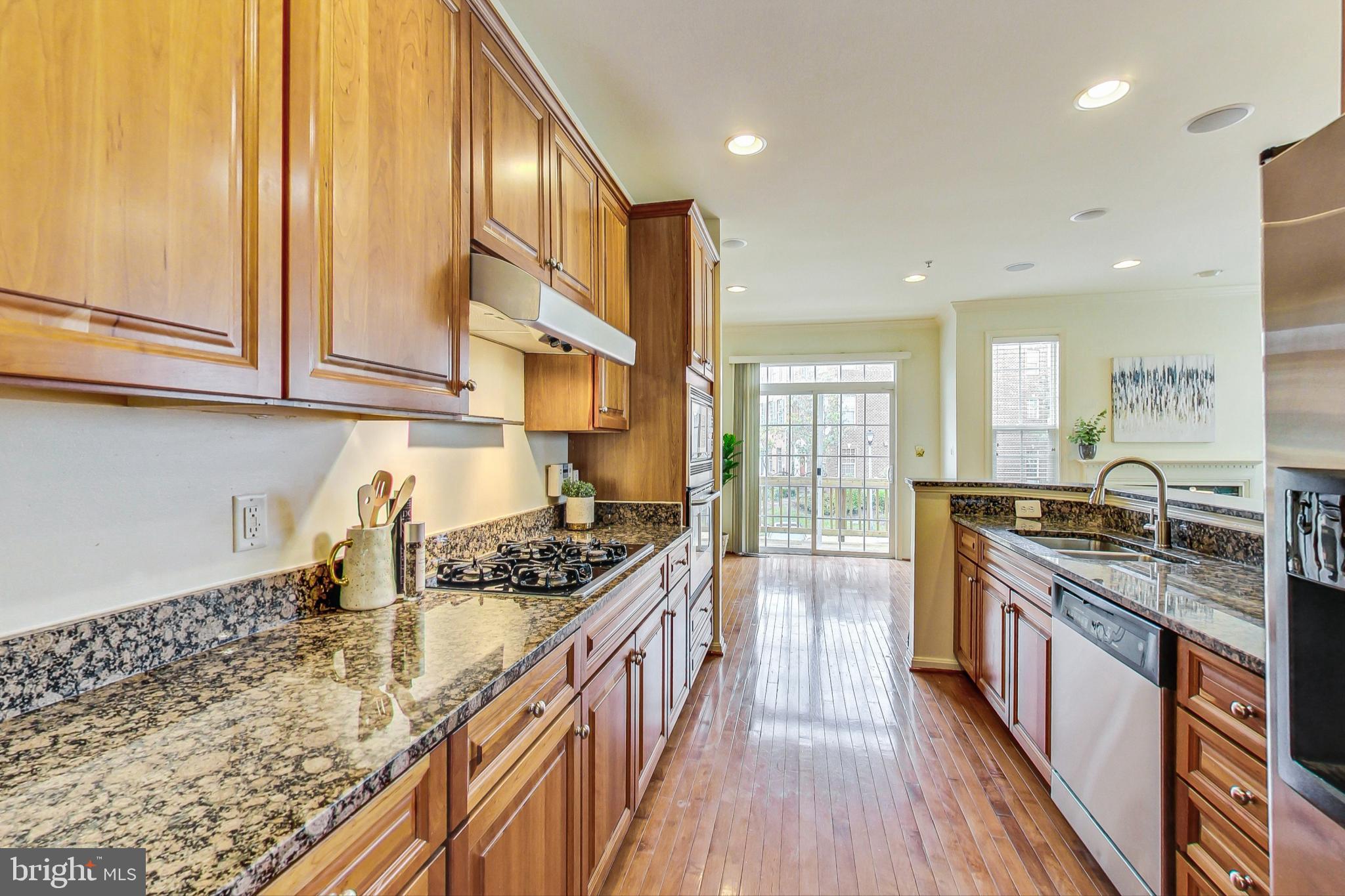 RETREAT AT FAIRWOOD TOWN - Residential