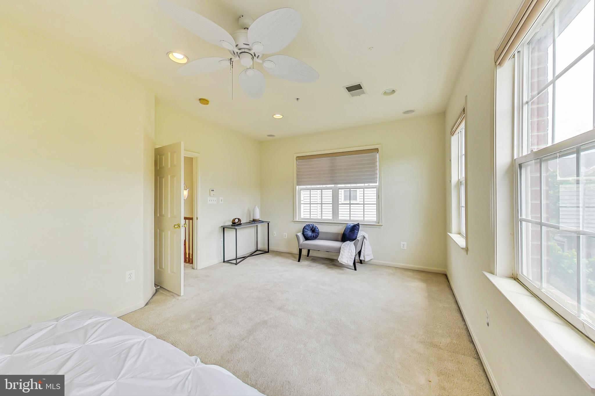 RETREAT AT FAIRWOOD TOWN - Residential