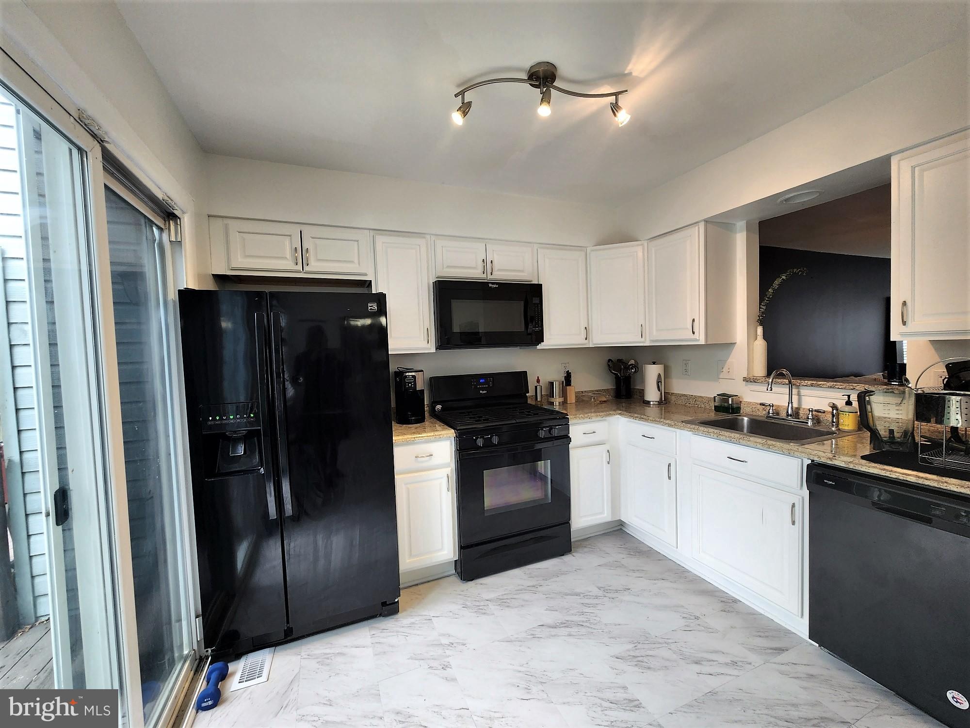 THE PLANTATIONS - Residential Lease