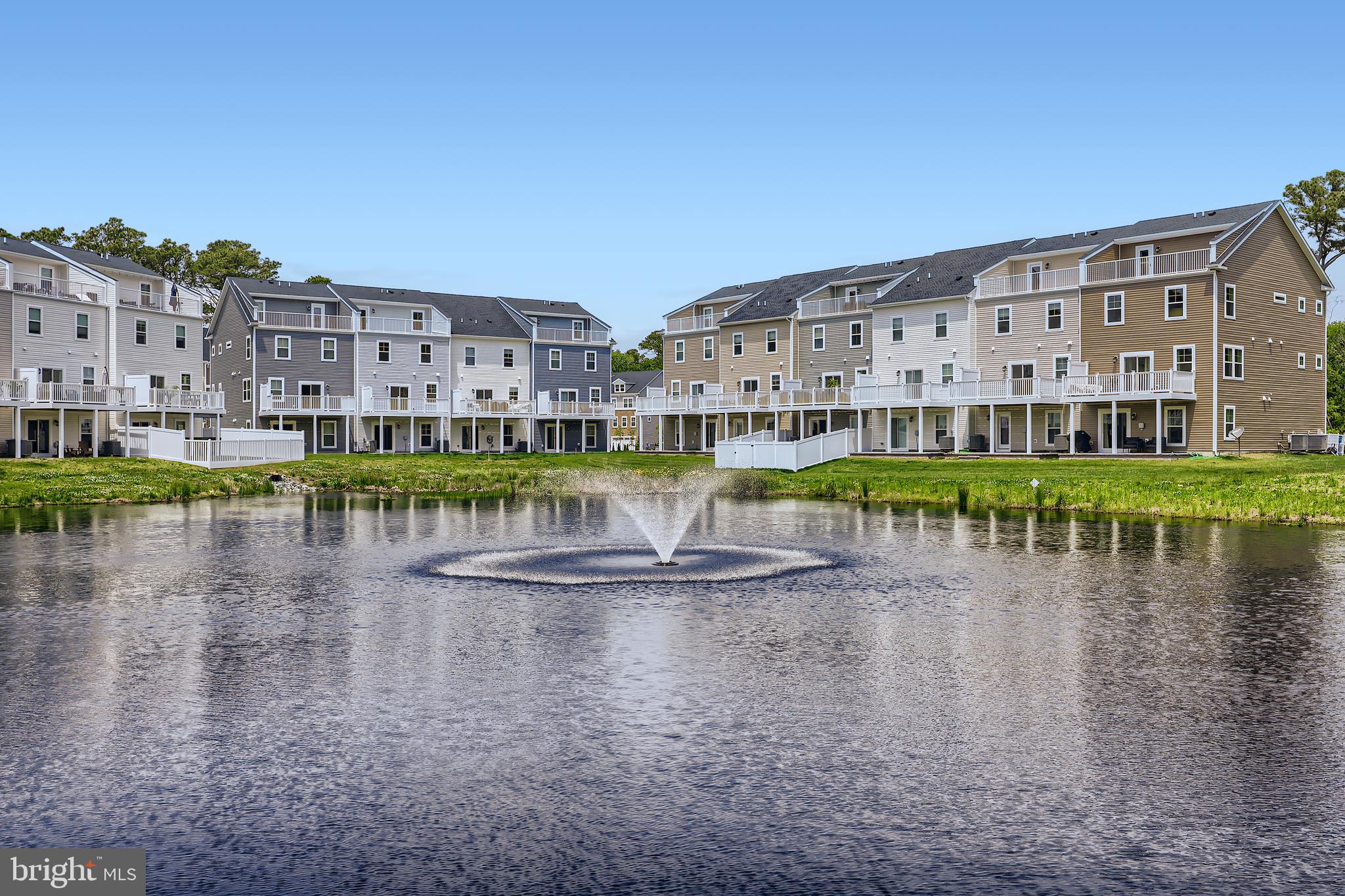 SEA OAKS VILLAGE - Residential