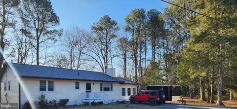 55 Stratford Drive, Colonial Beach, VA MLS: VAWE2007924