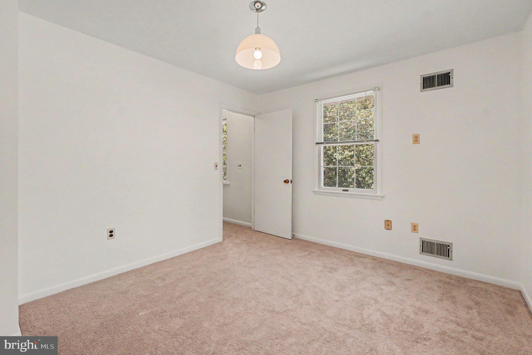 PLEASANT BROOK - Residential