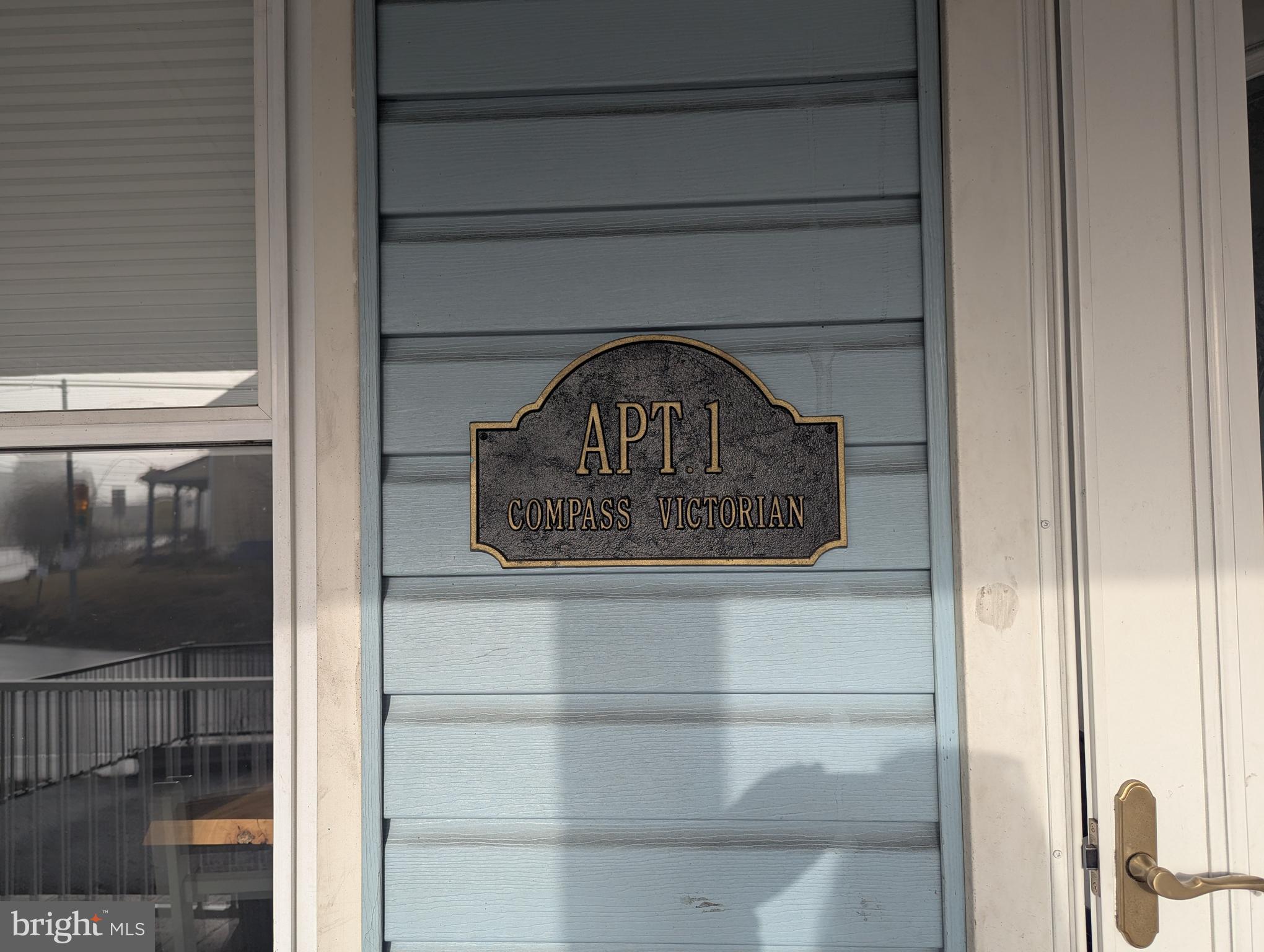 1501 W KINGS HIGHWAY 1