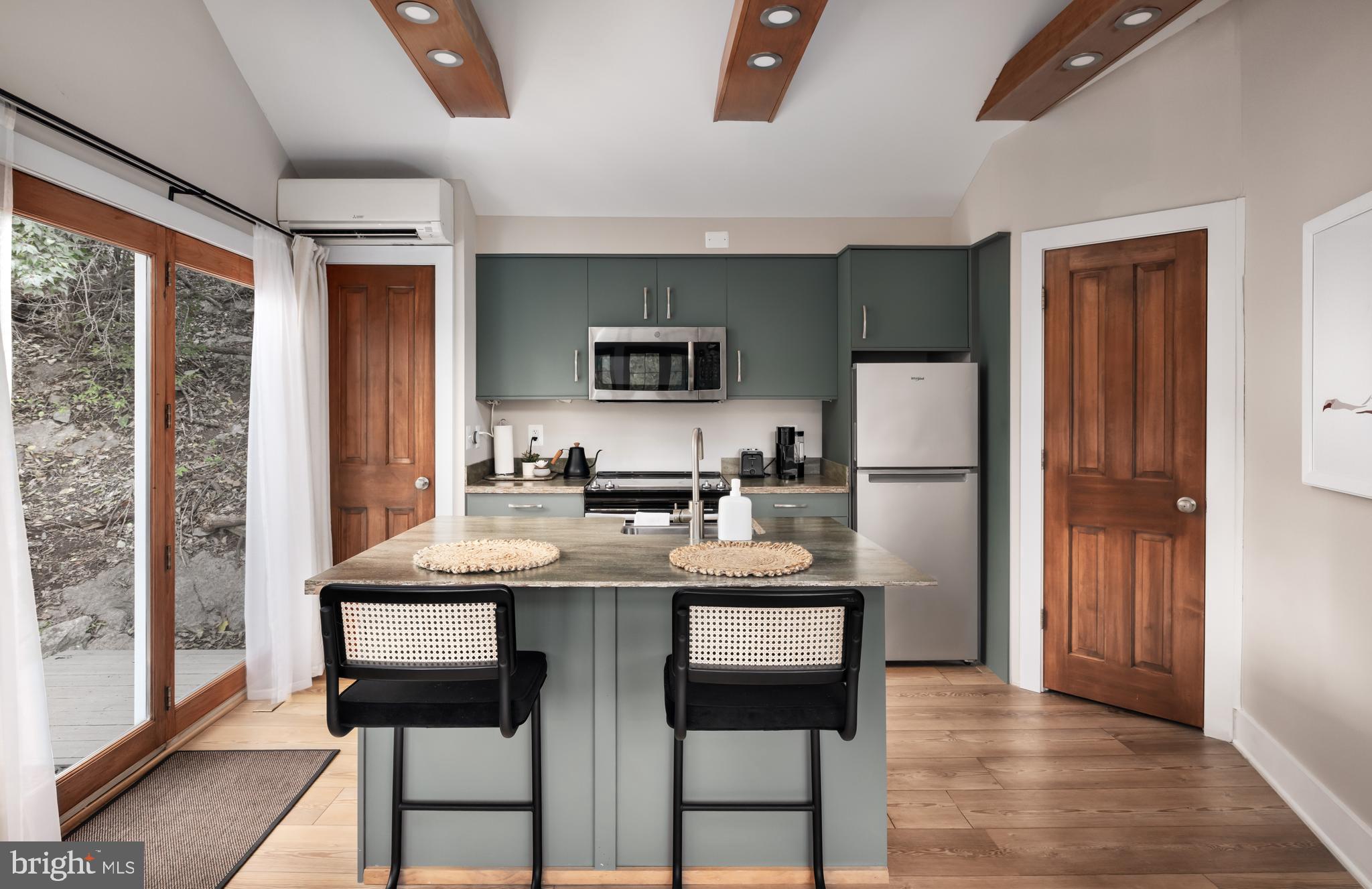 MEGEATH - Residential Lease