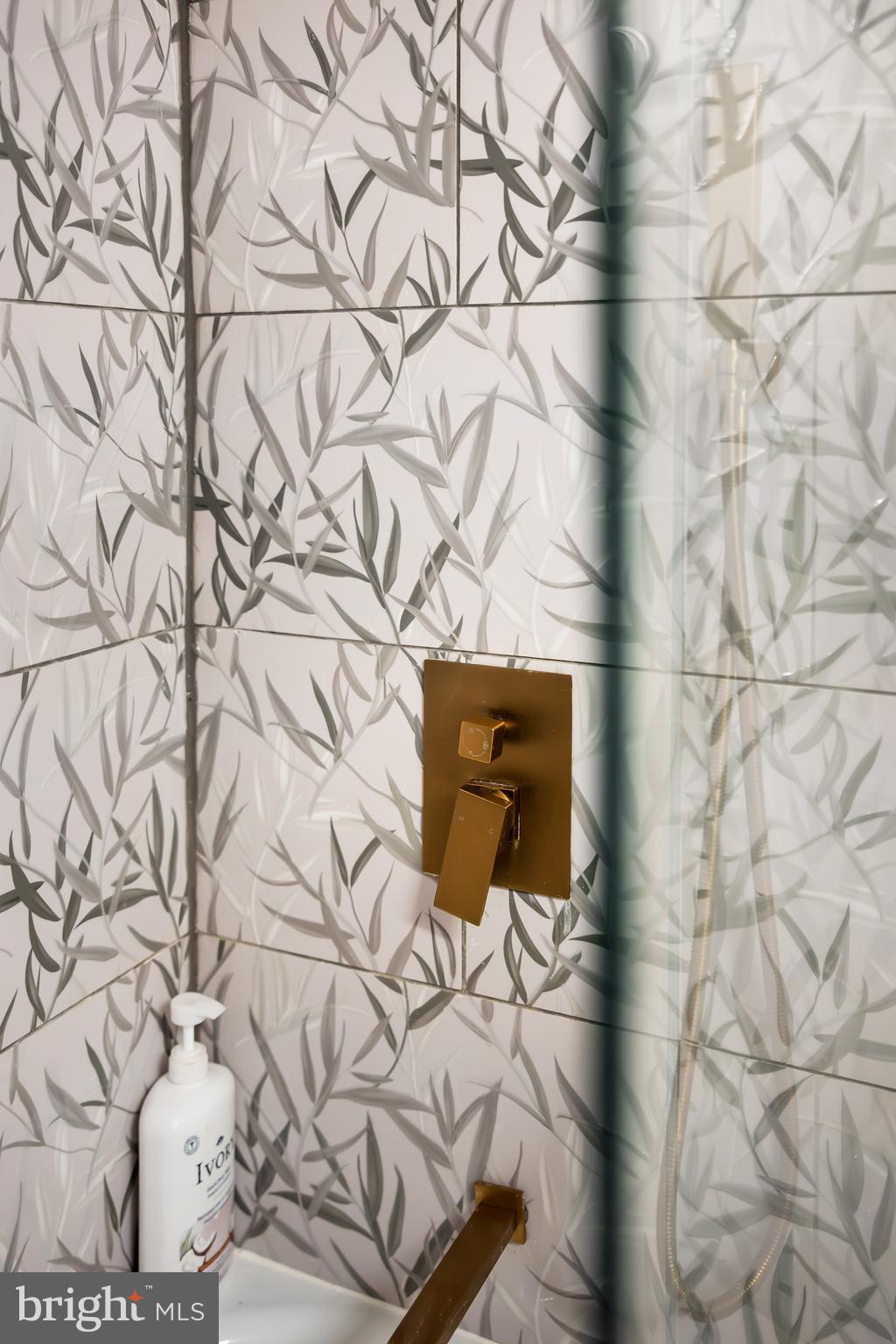 MEGEATH - Residential Lease