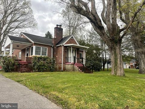 303 CRESCENT RD BECKLEY WV 25801