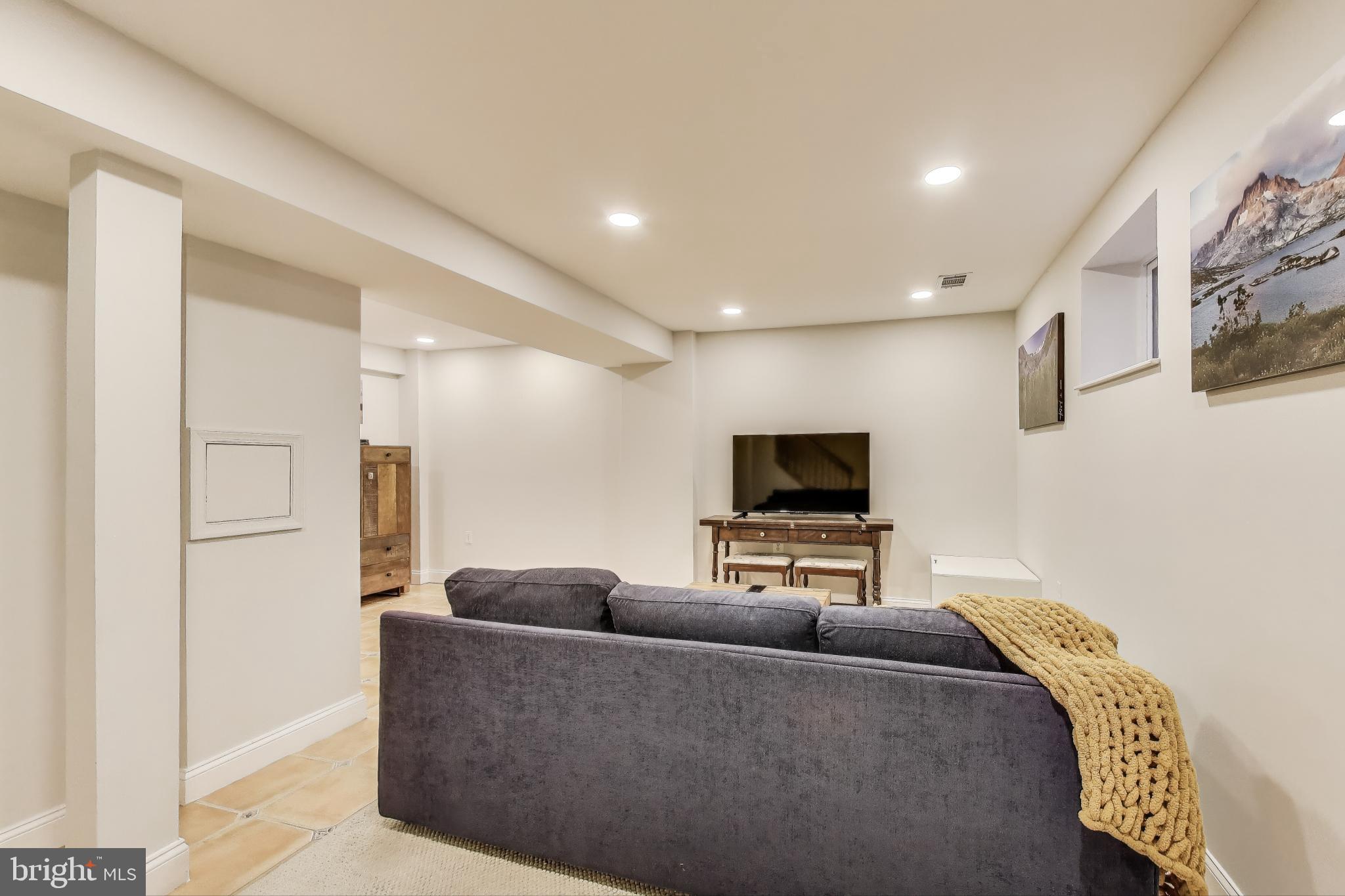 PINEWOOD GREENS - Residential