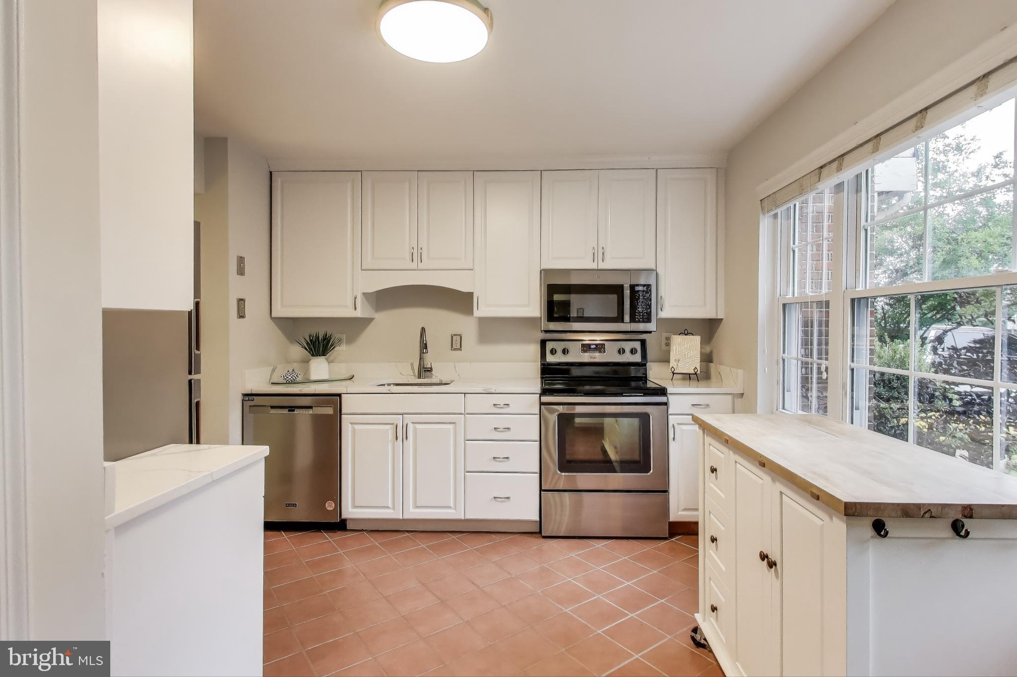 PINEWOOD GREENS - Residential