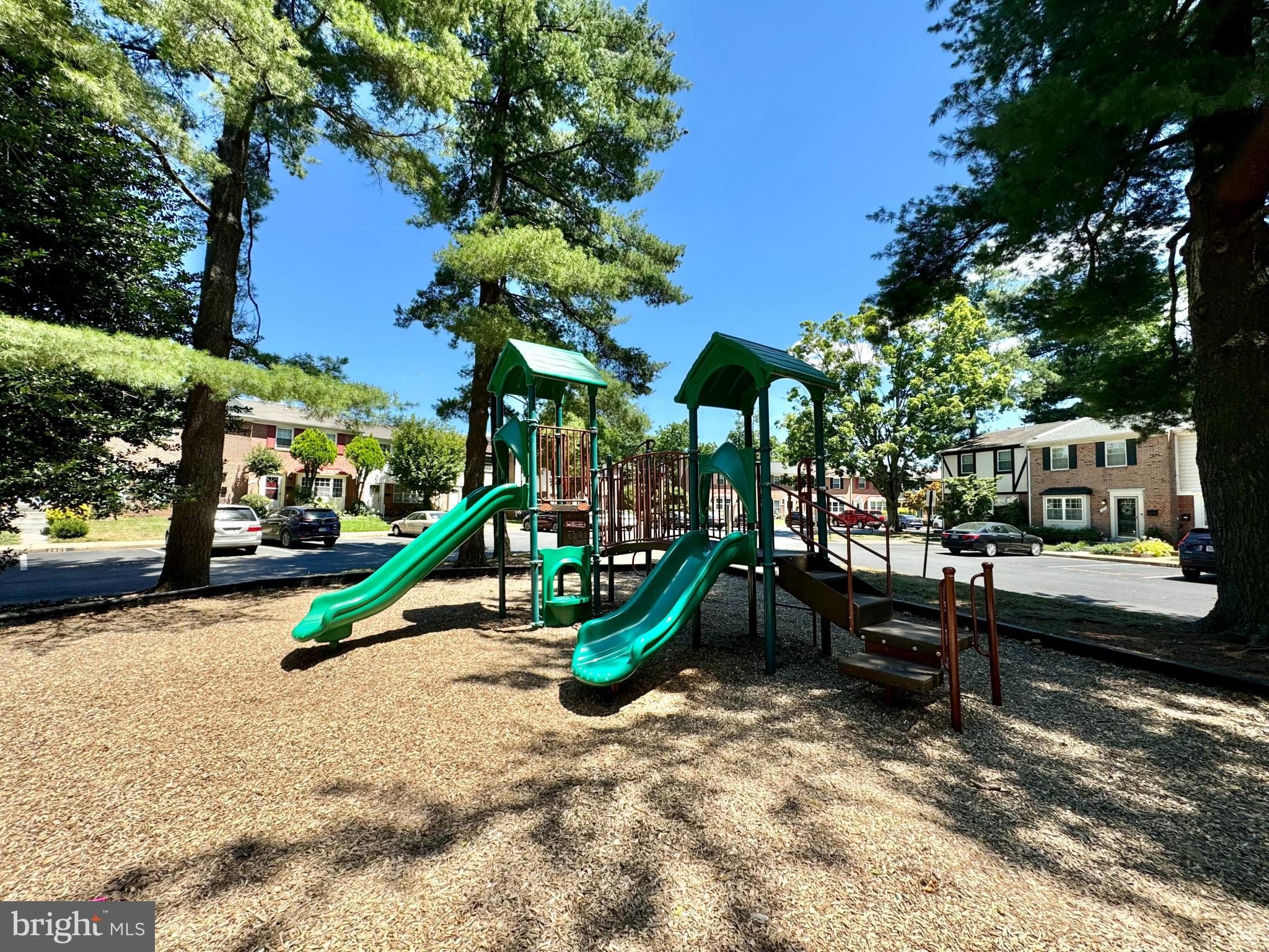 PINEWOOD GREENS - Residential