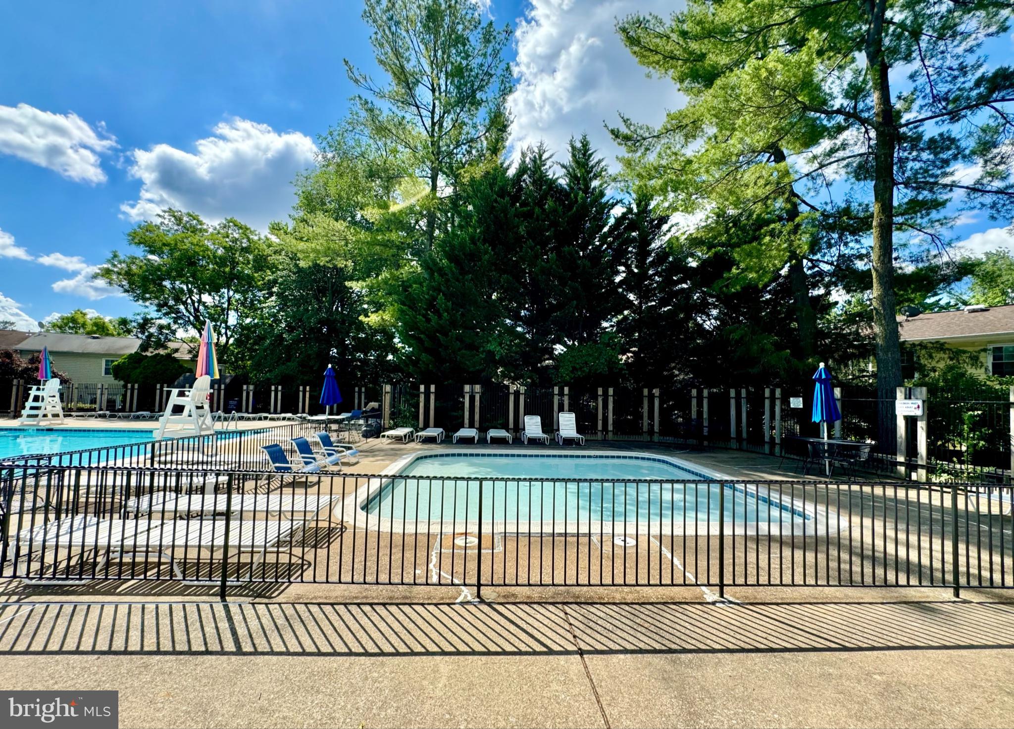 PINEWOOD GREENS - Residential