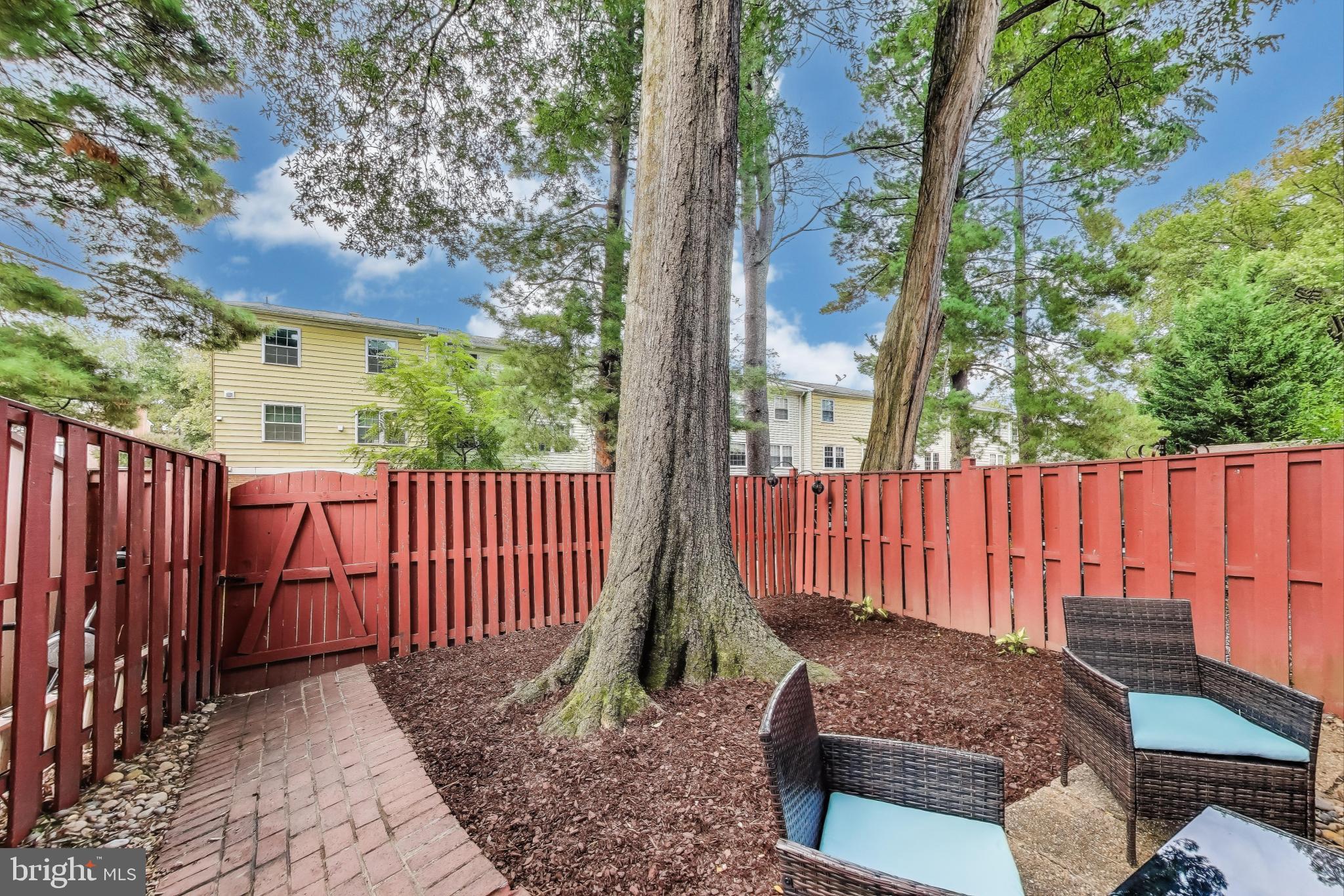 PINEWOOD GREENS - Residential