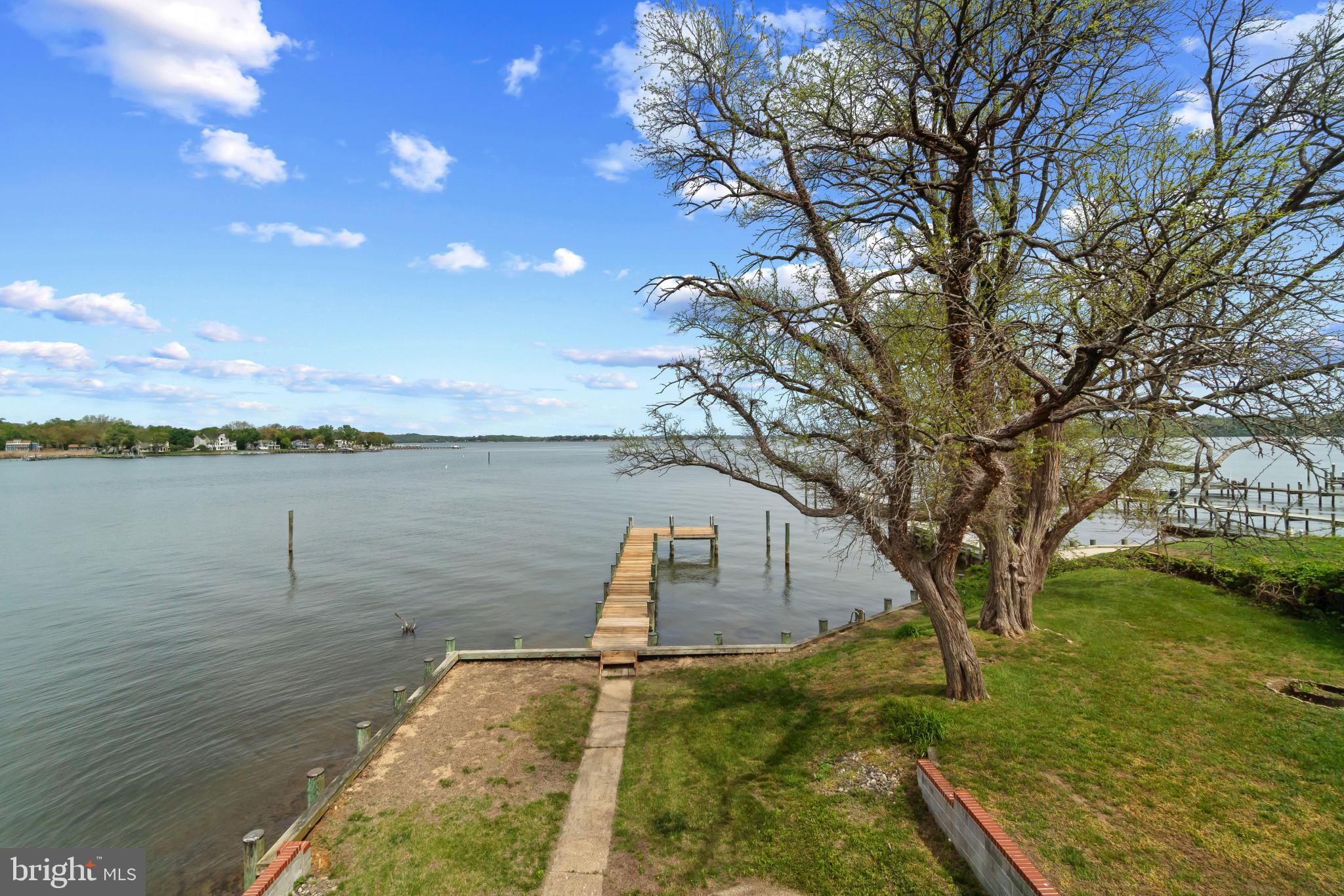 ***NEWLY RENOVATED Waterfront Apartment*** Cape St. Claire - Private Dock!
1 BED/1 BATH 2nd floor apartment on waterfront property at the end of River Bay Road. Unit faces STUNNING panoramic views of the Magothy River and Chesapeake Bay. Property has 4 total units and private dock. Shared coin laundry in basement with separate outside entrance.
Cape St. Claire Community Amenities include two private beaches. This self-contained community has a gas station, grocery store, shops, medical office and restaurants.
***Due to property restrictions, landlord is looking for - 1 person, 1 vehicle, non-smoker. No boat storage or dockage at the property.*** Electric baseboard heat. Tenant is responsible for installing/maintaining their own window A/C units, or using portable A/C units. No dishwasher.
12 month minimum lease. Indoor cats will be considered case by case with additional pet rent.