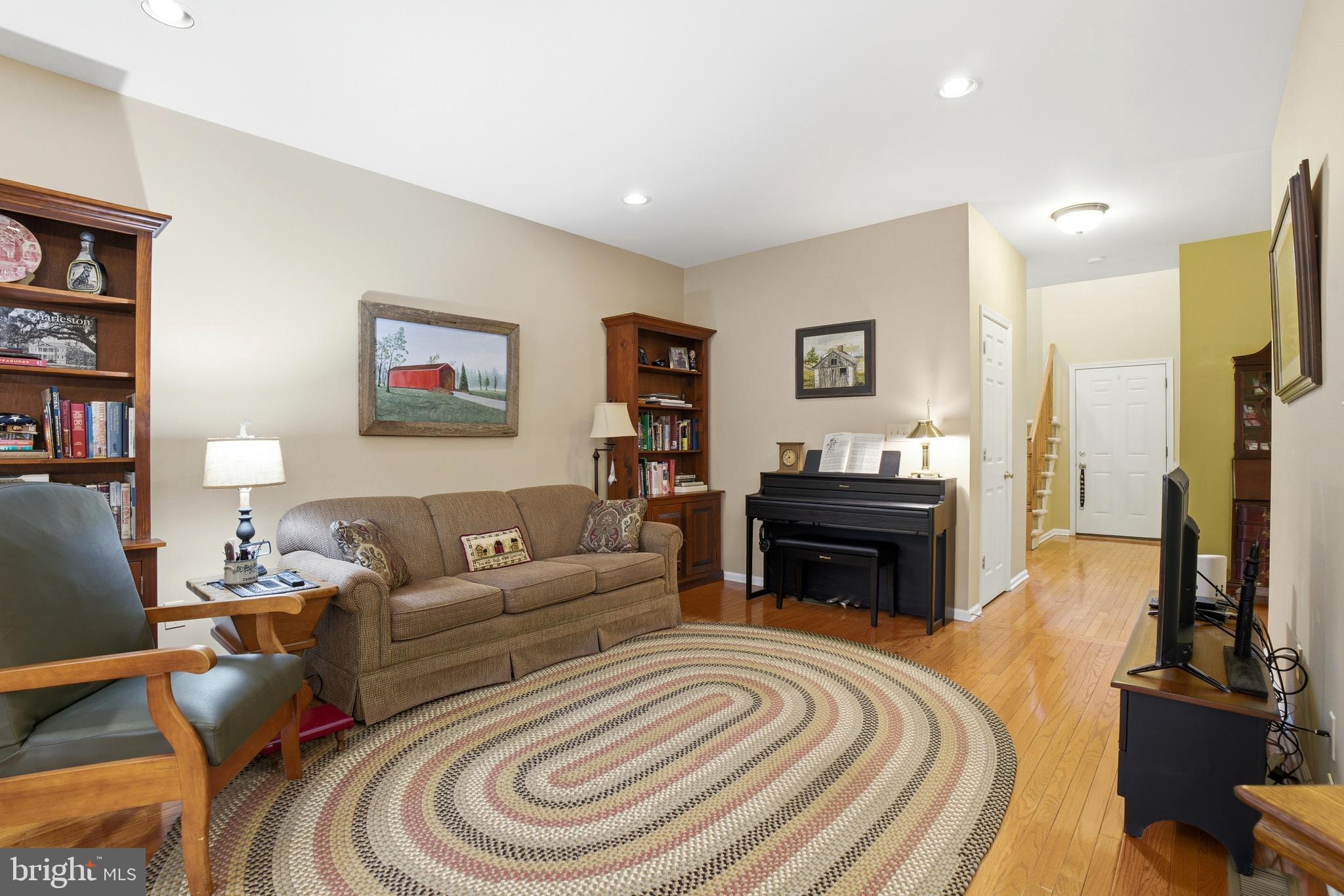 CLIFFSIDE MANOR - Residential