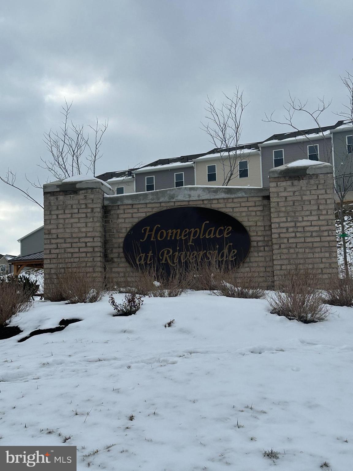 HOMEPLACE AT RIVERSIDE - Residential Lease