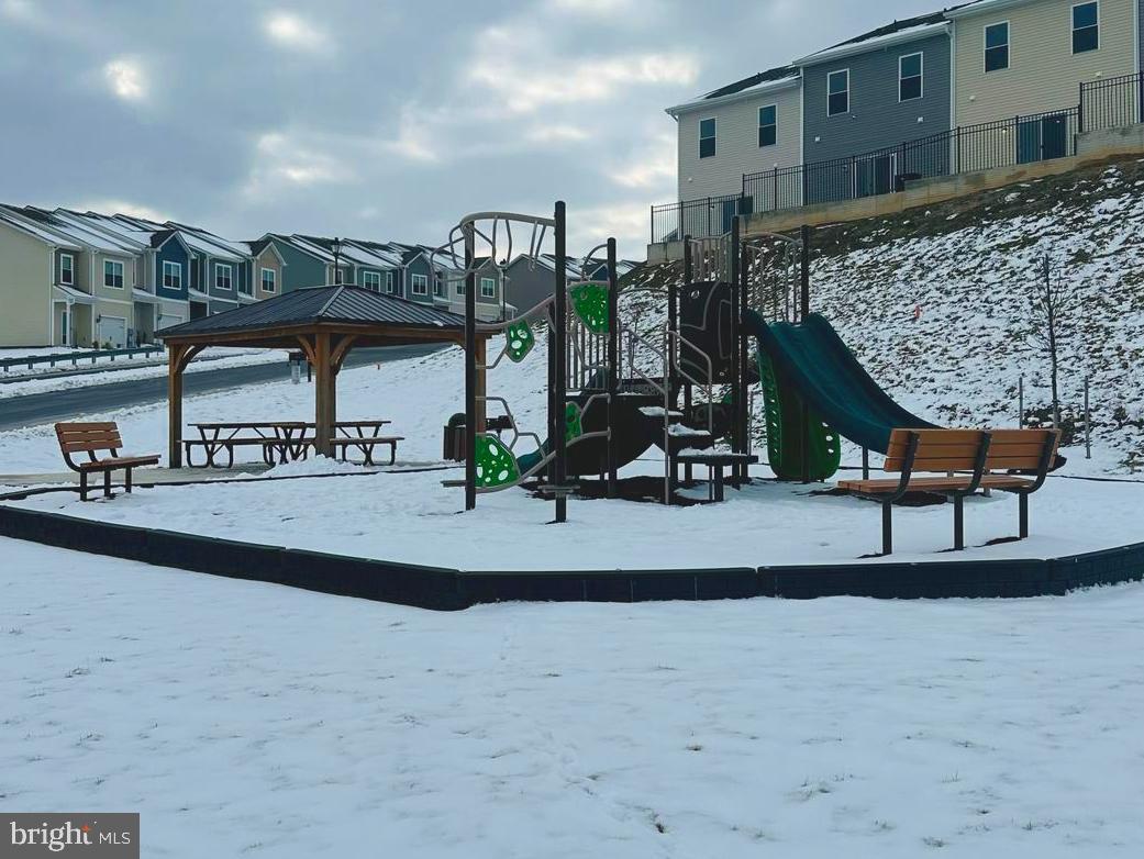 HOMEPLACE AT RIVERSIDE - Residential Lease