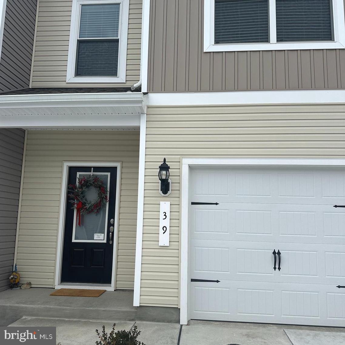 HOMEPLACE AT RIVERSIDE - Residential Lease