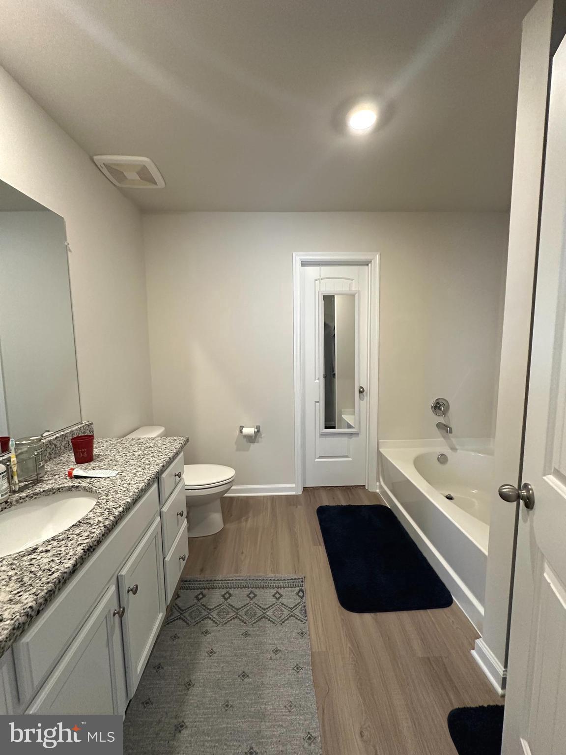 HOMEPLACE AT RIVERSIDE - Residential Lease