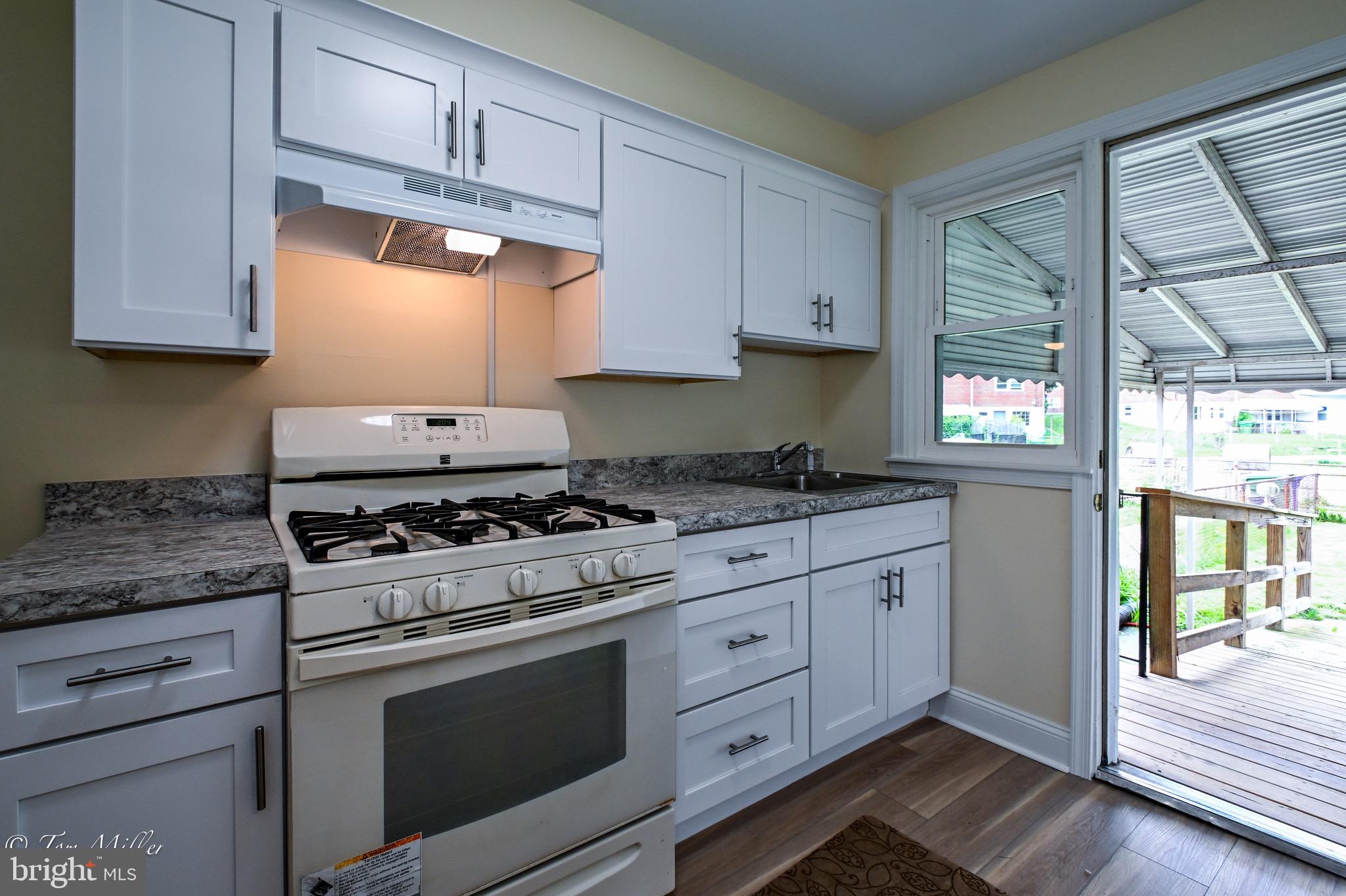 PARKSIDE GARDENS - Residential